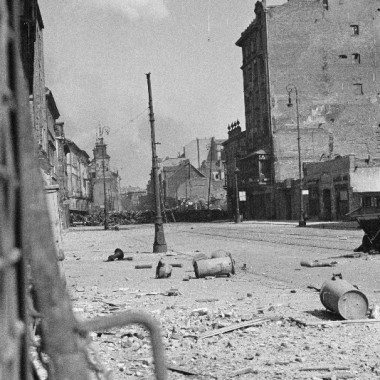 Fotografia z Powstania Warszawskiego autorstwa Eugeniusza Lokajskiego
