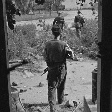 Fotografia z Powstania Warszawskiego autorstwa Eugeniusza Lokajskiego