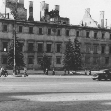 Fotografia Warszawy z okresu okupacji niemieckiej - ruiny zabudowy