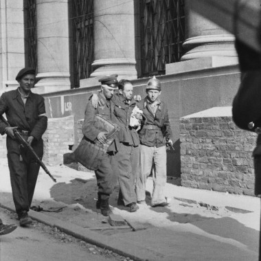 Fotografia z Powstania Warszawskiego autorstwa Eugeniusza Lokajskiego