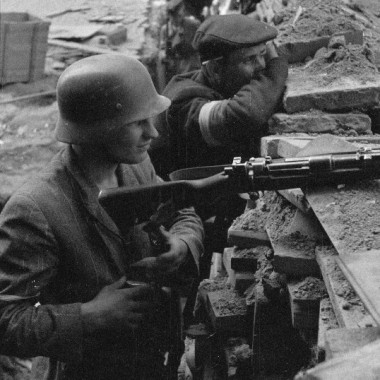 Fotografia z Powstania Warszawskiego autorstwa Eugeniusza Lokajskiego