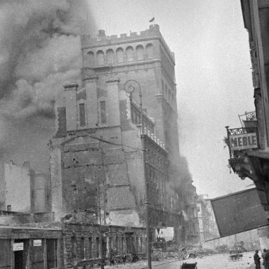 Fotografia z Powstania Warszawskiego autorstwa Eugeniusza Lokajskiego