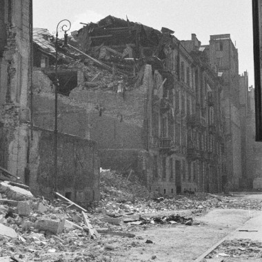 Fotografia z Powstania Warszawskiego autorstwa Eugeniusza Lokajskiego