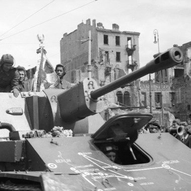 Defilada - Dzień Zwycięstwa 9 maja 1946