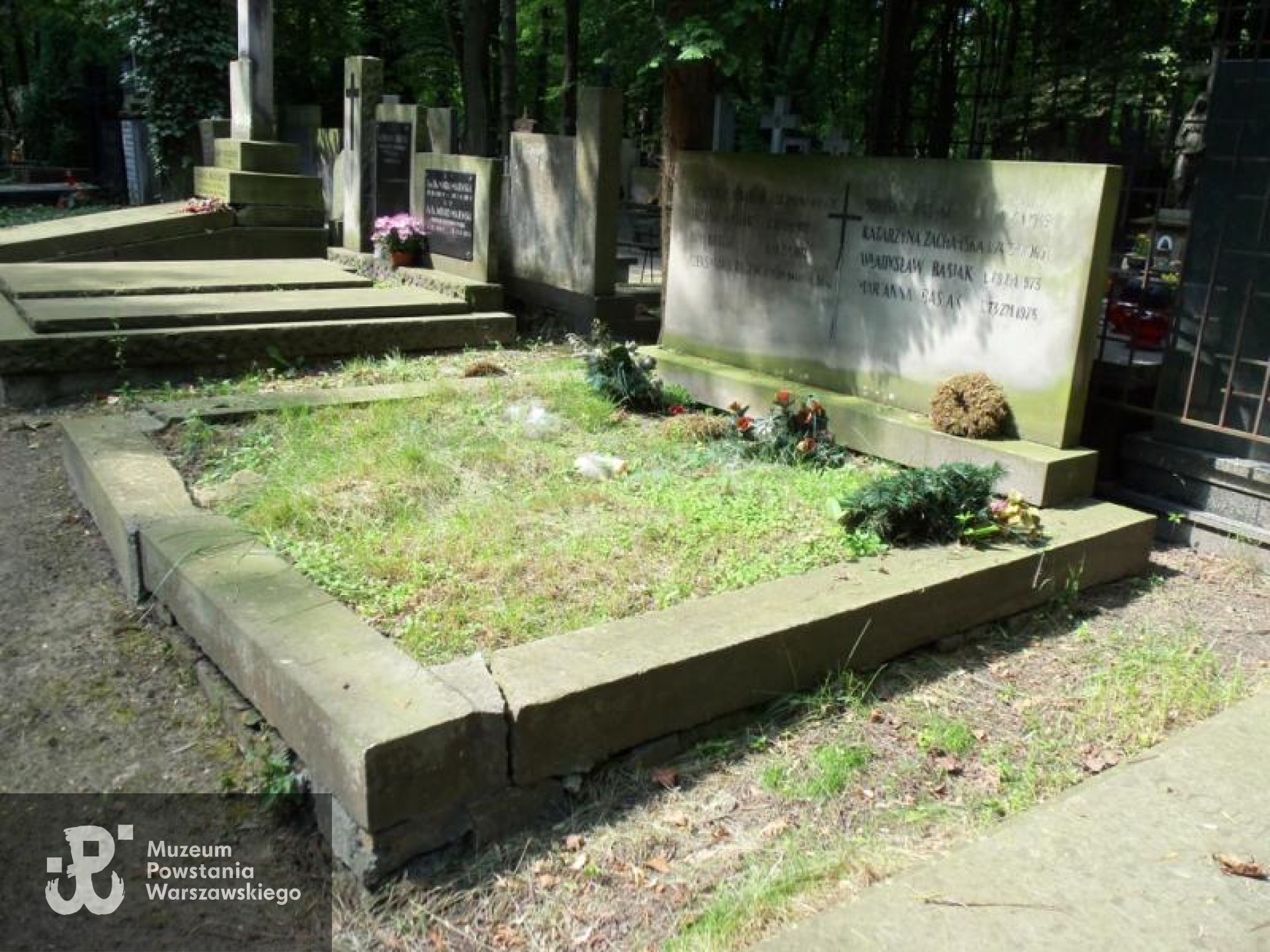 Źródło: https://cmentarze.um.warszawa.pl/pomnik.aspx?pom_id=17281 [dostęp: 14.05.2025].