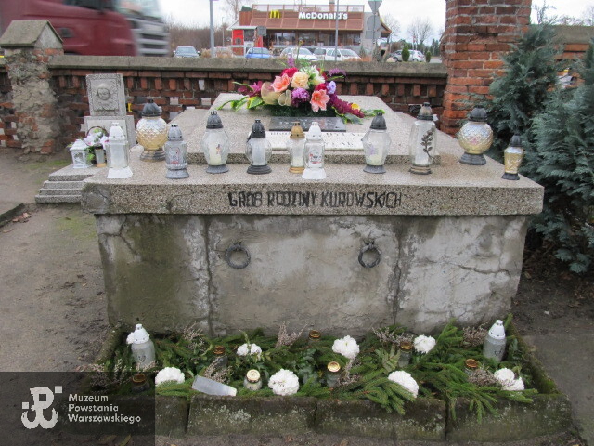 Źródło: https://sierpc.grobonet.com/grobonet/start.php?id=detale&idg=9991 [dostęp: 18.11.2025].