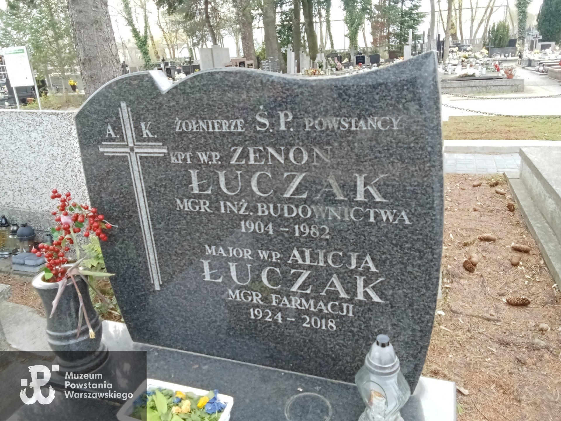 Źródło: https://piaseczno.grobonet.com/grobonet/start.php?id=detale&idg=435594 [dostęp: 09.07.2026].
