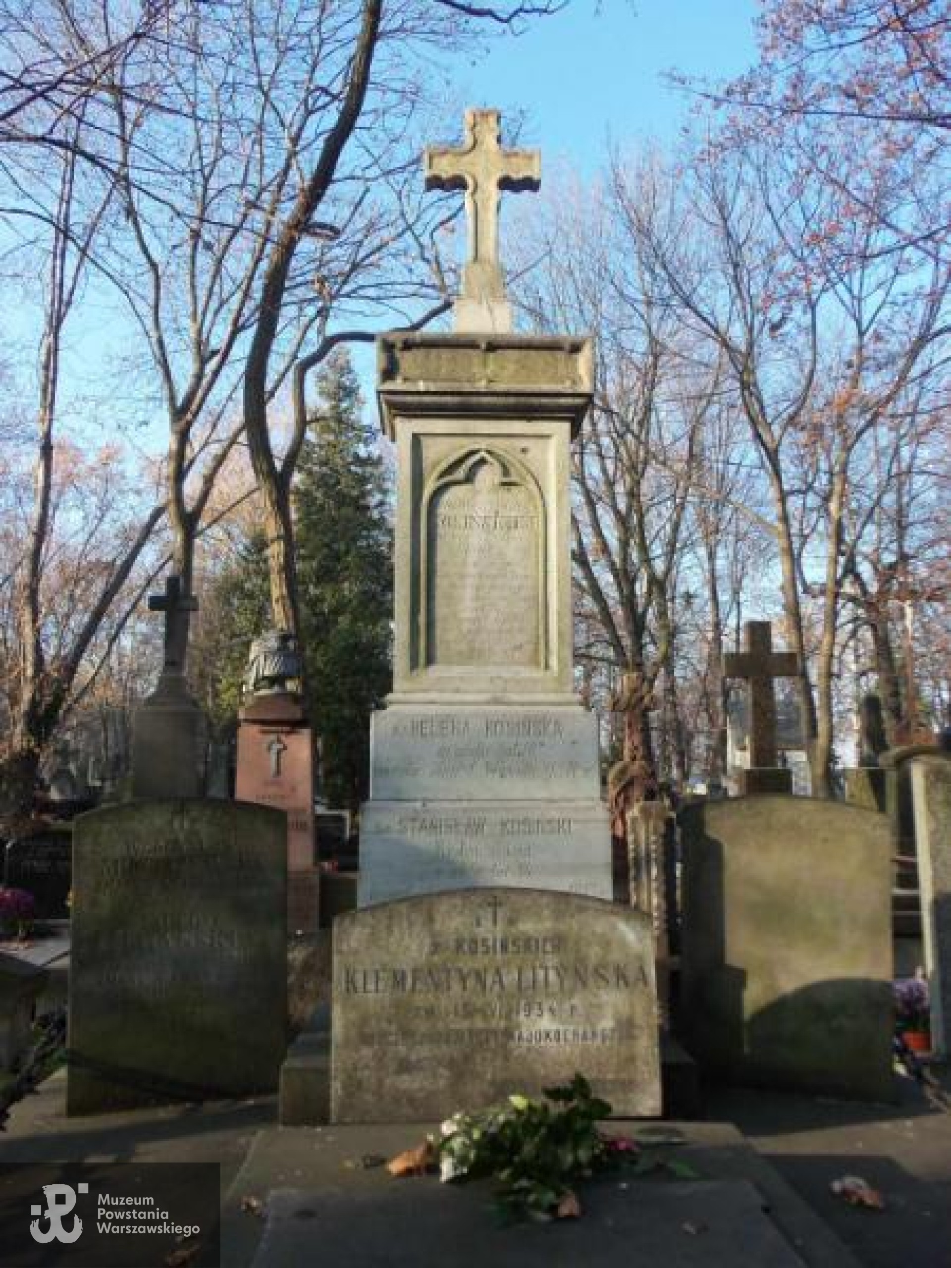 Źródło: https://cmentarze.um.warszawa.pl/pomnik.aspx?pom_id=15356 [dostęp: 10.04.2025].
