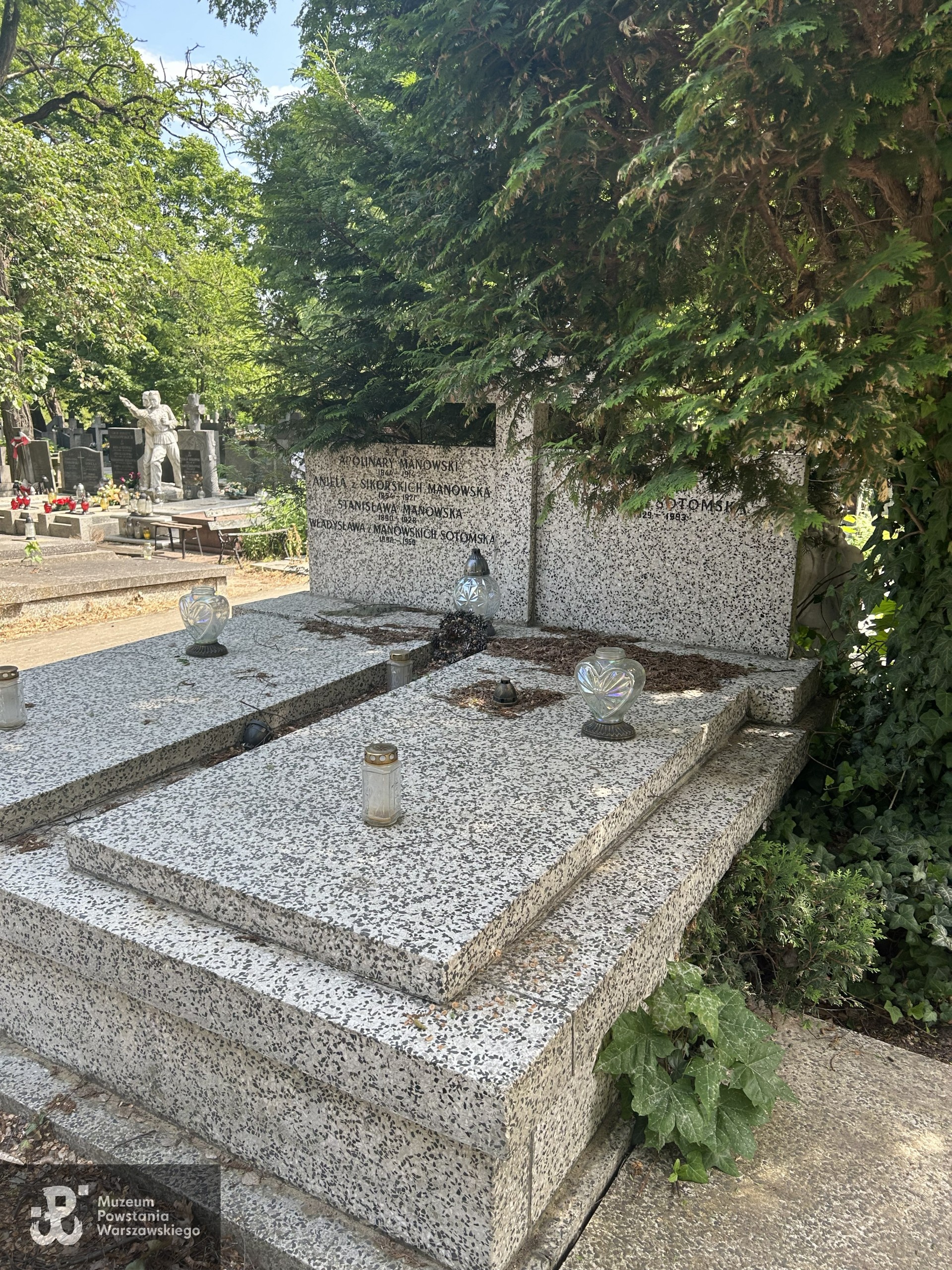 Źródło: VIII Liceum Ogólnokształcące im. Władysława IV w Warszawie.