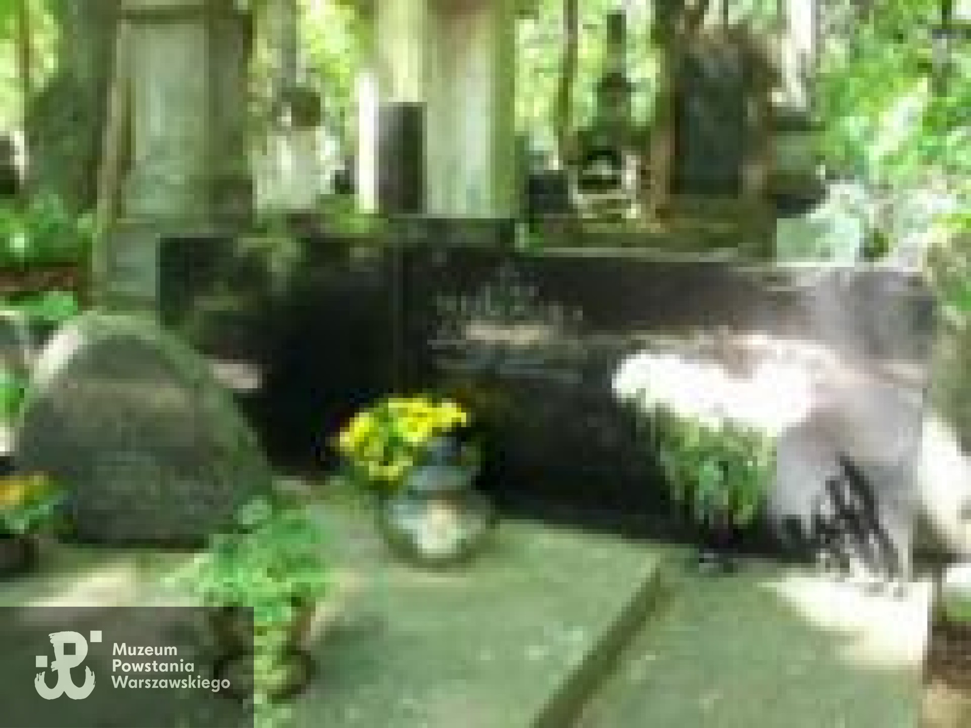 Źródło: https://cmentarze.um.warszawa.pl/pomnik.aspx?pom_id=18273 [dostęp: 10.04.2025].