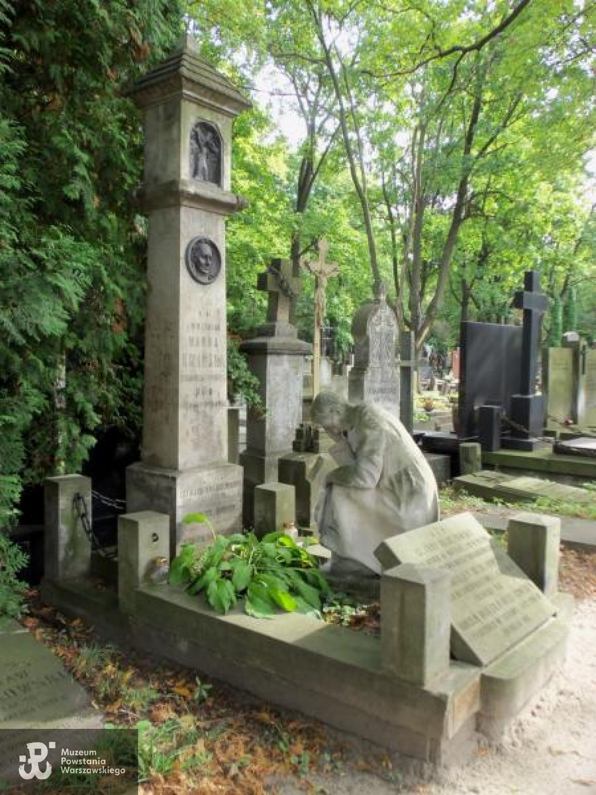 Źródło: https://cmentarze.um.warszawa.pl/pomnik.aspx?pom_id=22685 [dostęp: 19.05.2025].