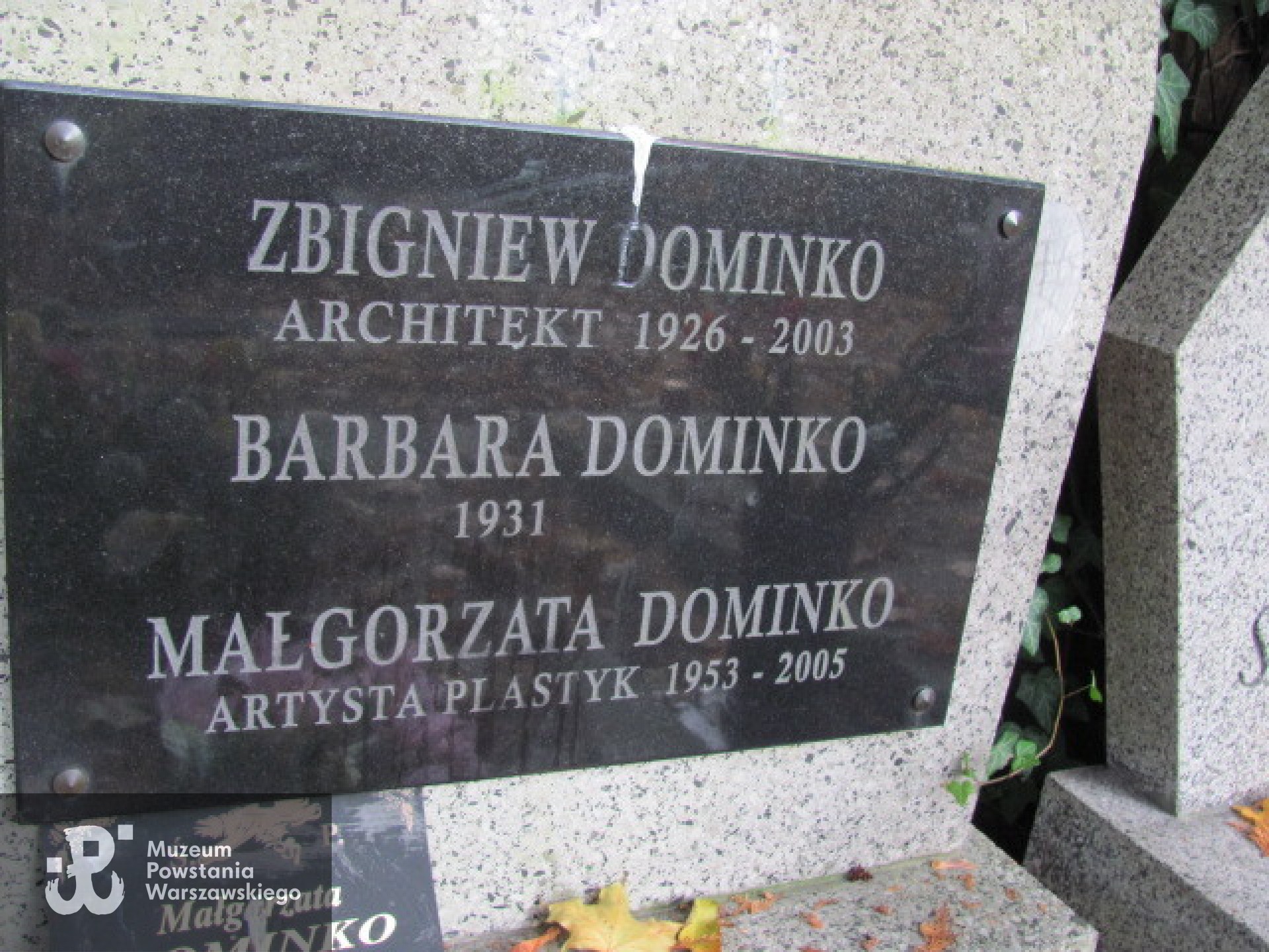 Źródło: https://wawamlynarska.grobonet.com/grobonet/start.php?id=detale&idg=1988&inni=0&cinki=0 [dostęp: 12.11.2025].