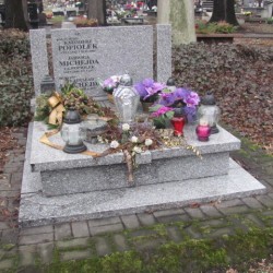 Źródło: https://katowiceewangelicki.grobonet.com/grobonet/start.php?id=detale&idg=2626 [dostęp: 13.11.2025].