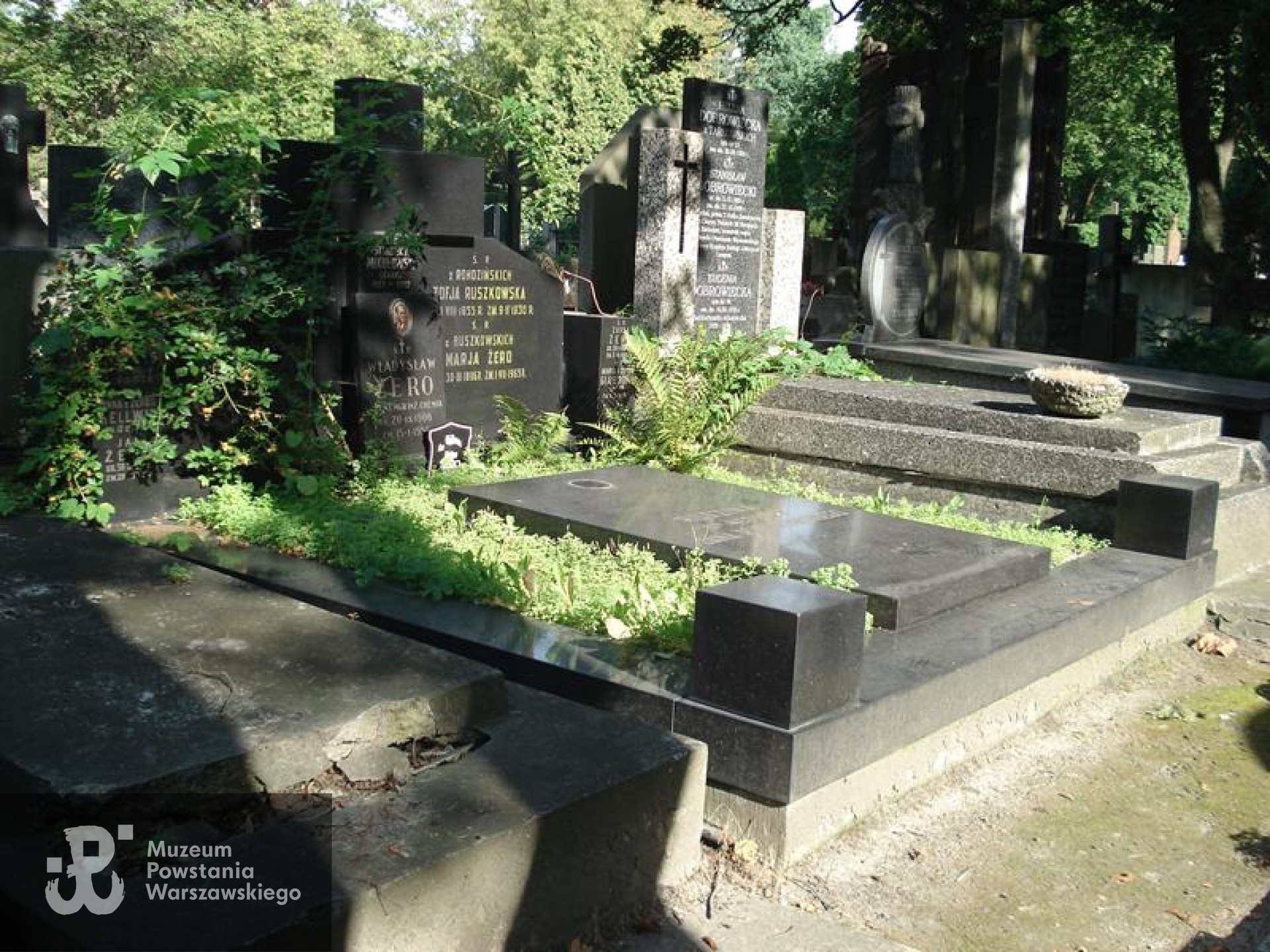 Źródło: https://cmentarze.um.warszawa.pl/pomnik.aspx?pom_id=46781 [dostęp: 08.07.2026].