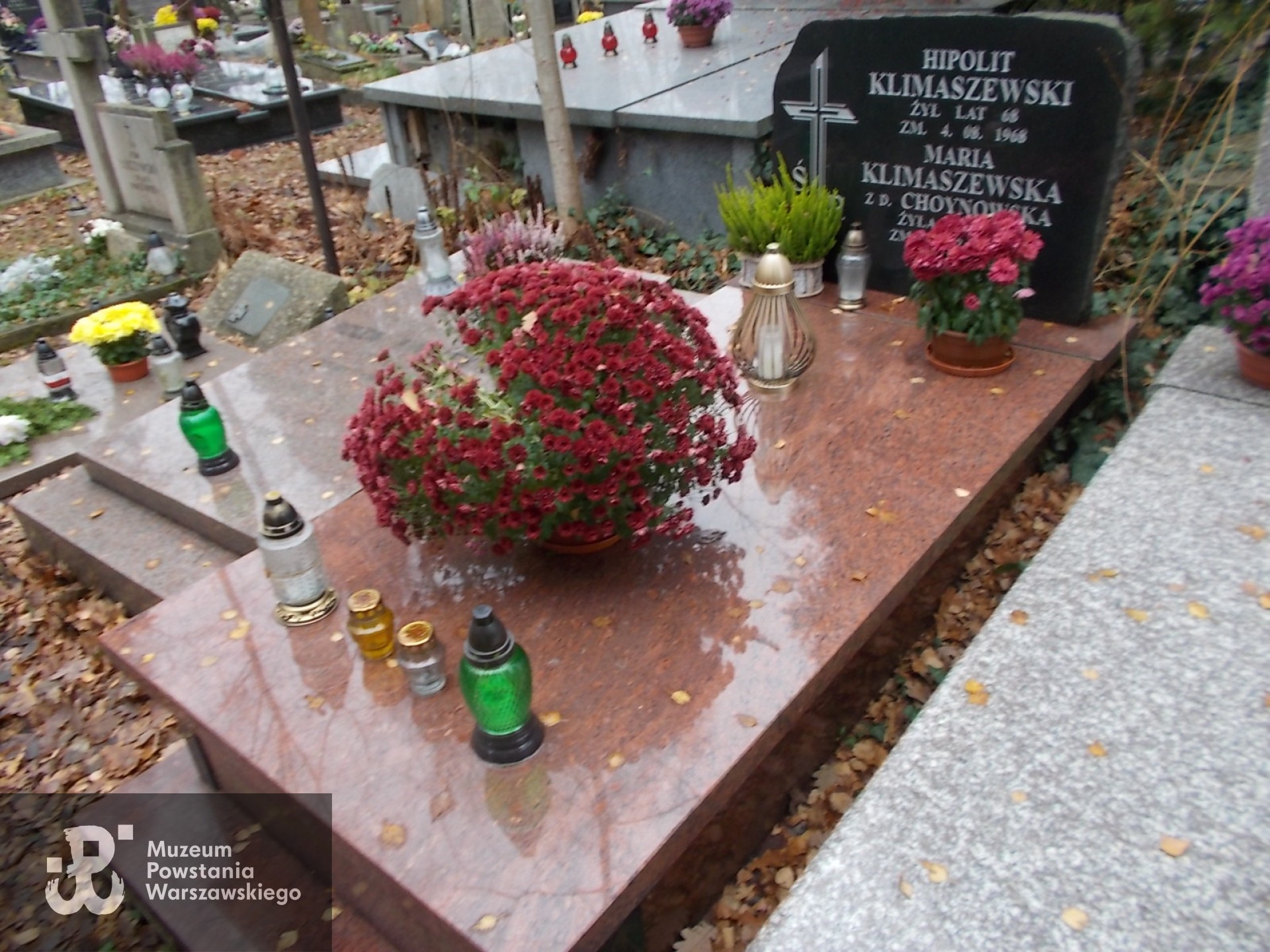 Źródło: https://podkowalesna-cmentarz.aspello.pl/view/1/478 [dostęp: 04.09.2025].