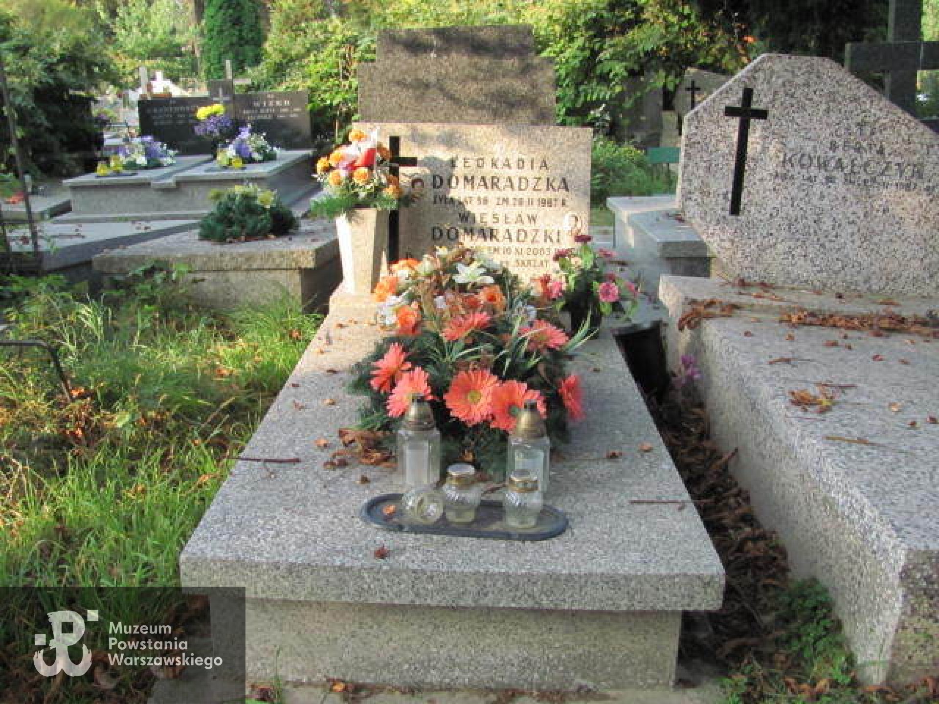 Źródło: https://wawamlynarska.grobonet.com/grobonet/start.php?id=detale&idg=2140&inni=0&cinki=0 [dostęp: 04.11.2025].