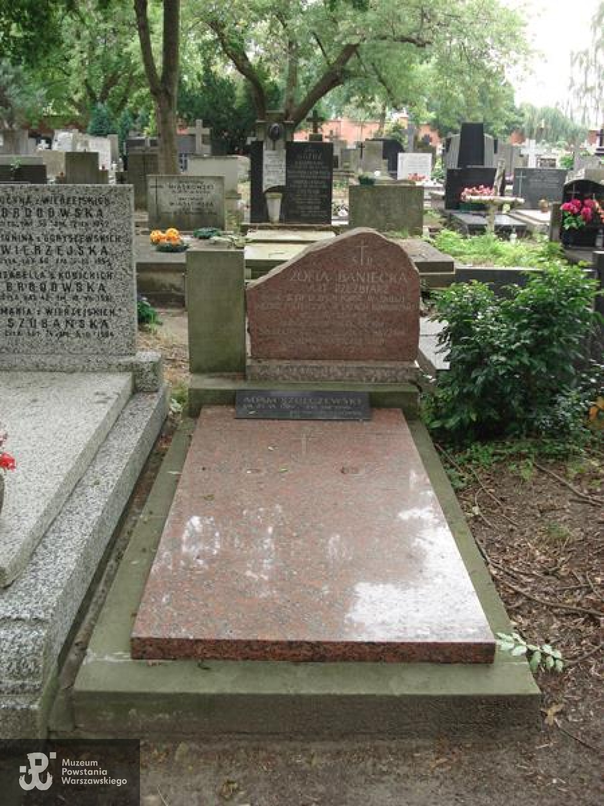 Źródło: https://cmentarze.um.warszawa.pl/pomnik.aspx?pom_id=44410 [dostęp: 09.05.2025].