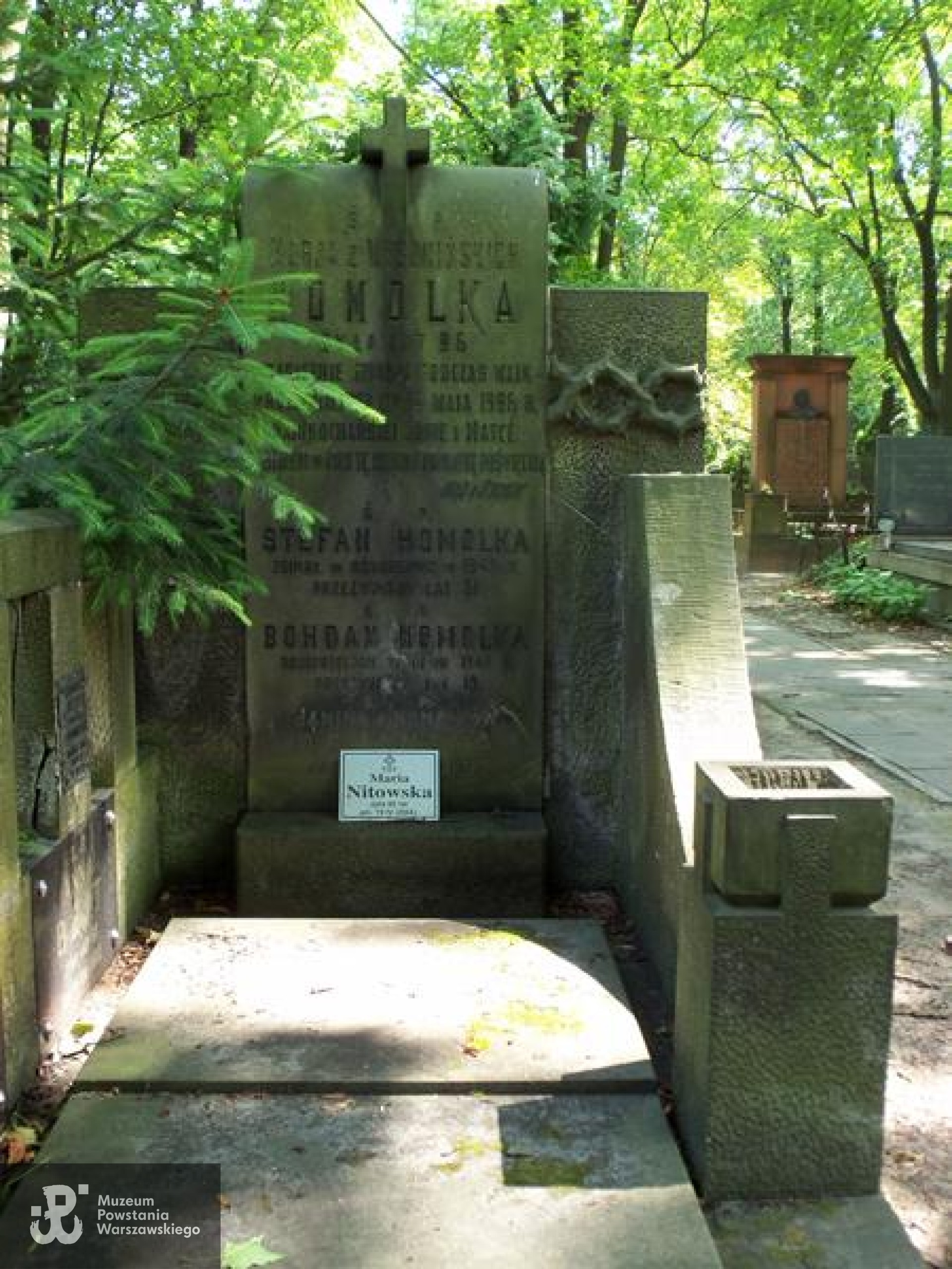 Źródło: https://cmentarze.um.warszawa.pl/pomnik.aspx?pom_id=31911 [dostęp: 16.05.2025].