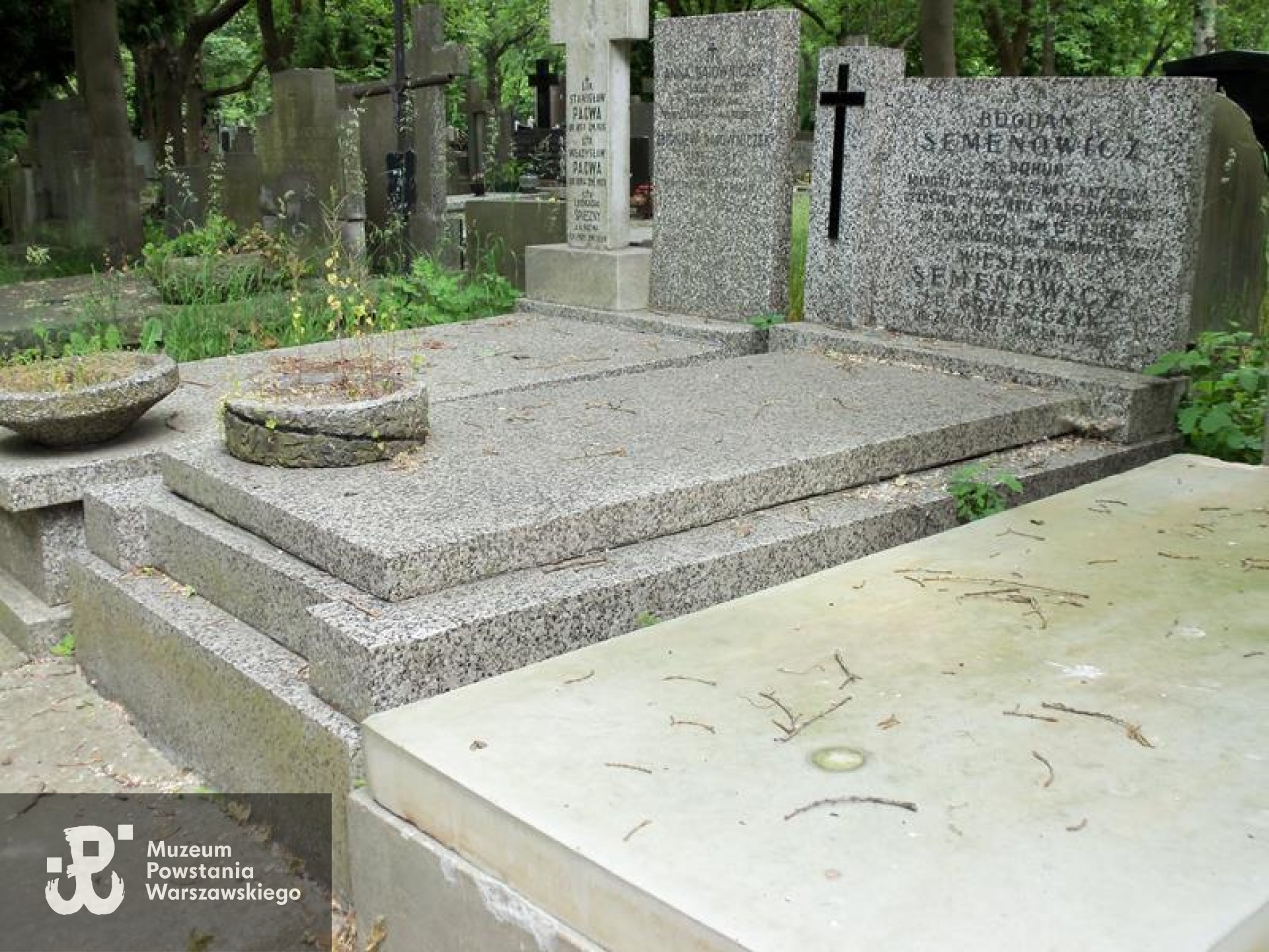 Źródło: https://cmentarze.um.warszawa.pl/pomnik.aspx?pom_id=33612 [dostęp: 01.07.2026].