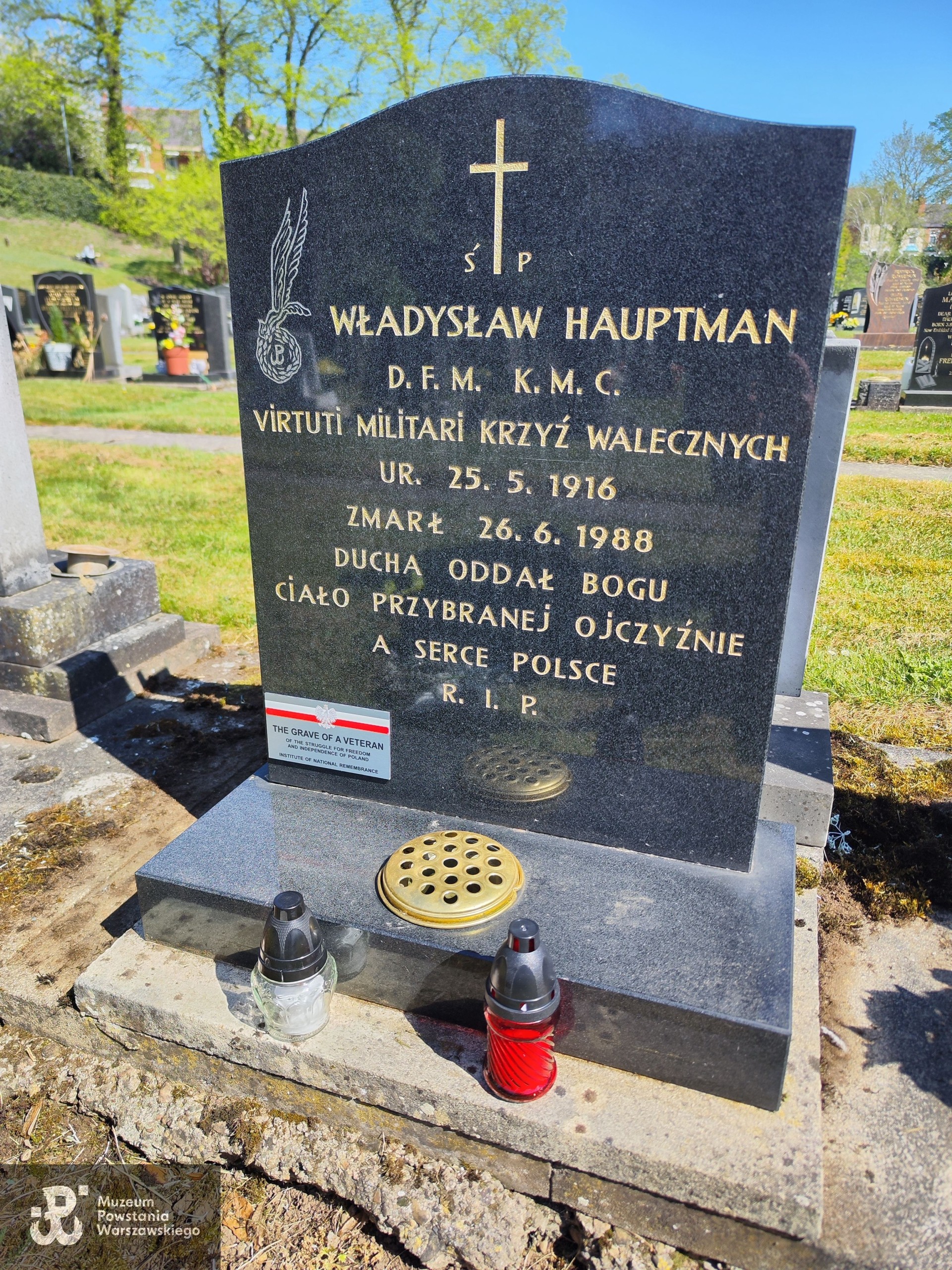 Źródło: https://pl.findagrave.com/memorial/281994614/w%C5%82adys%C5%82aw-ps_gapa-hauptman [dostęp: 08.07.2026].