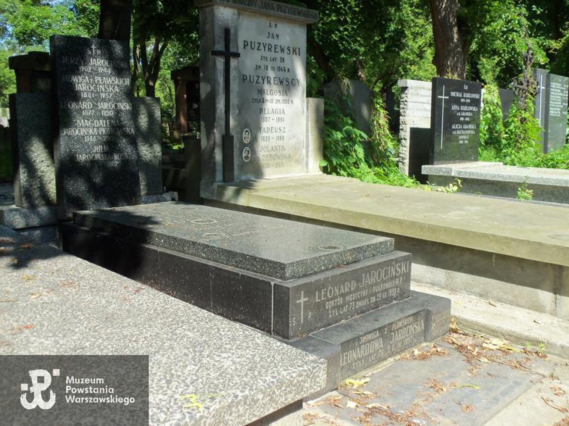 Źródło: https://cmentarze.um.warszawa.pl/pomnik.aspx?pom_id=40311 [dostęp: 1.07.2026].