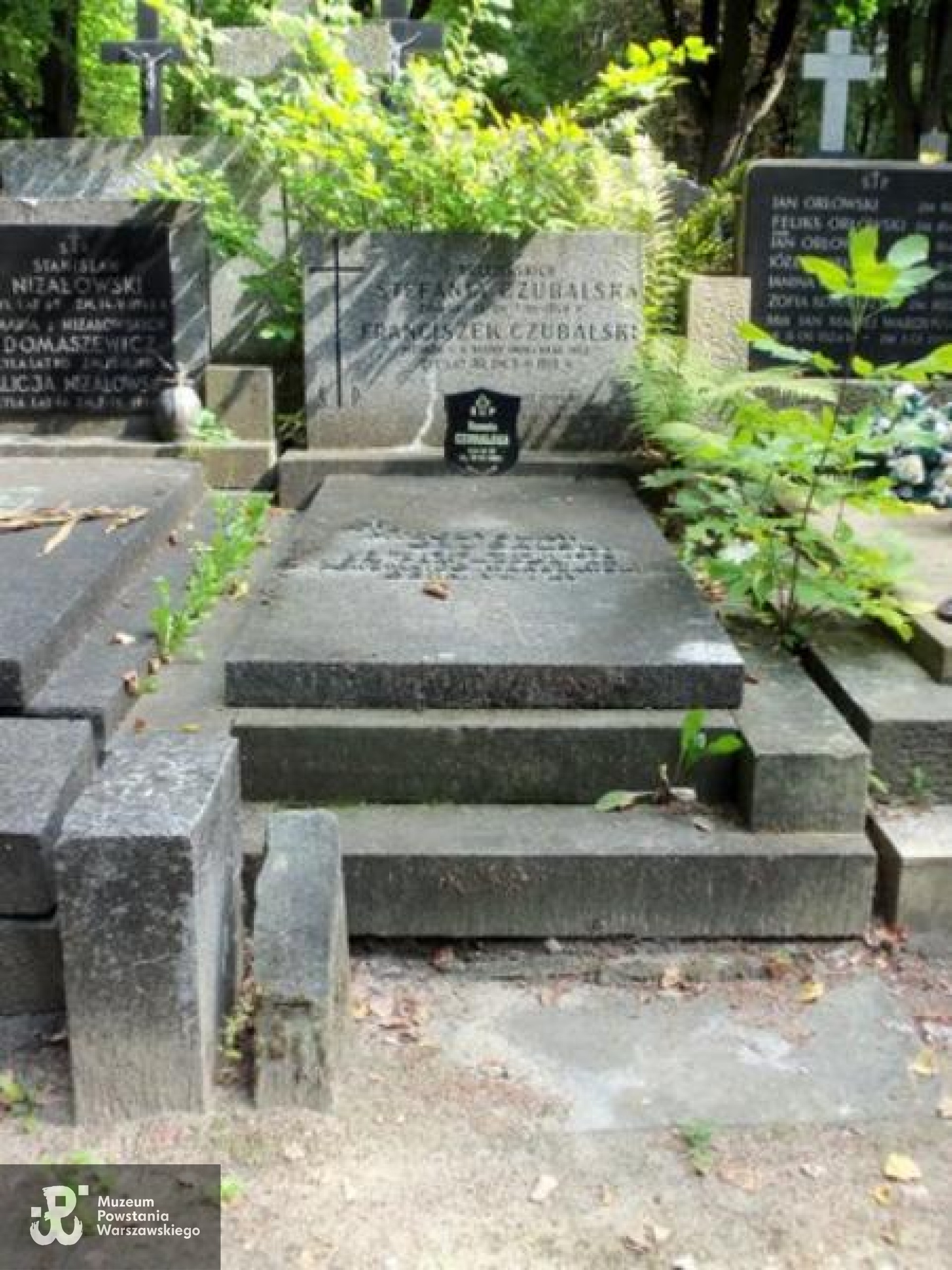 Źródło: https://cmentarze.um.warszawa.pl/pomnik.aspx?pom_id=27582 [dostęp: 24.09.2025].