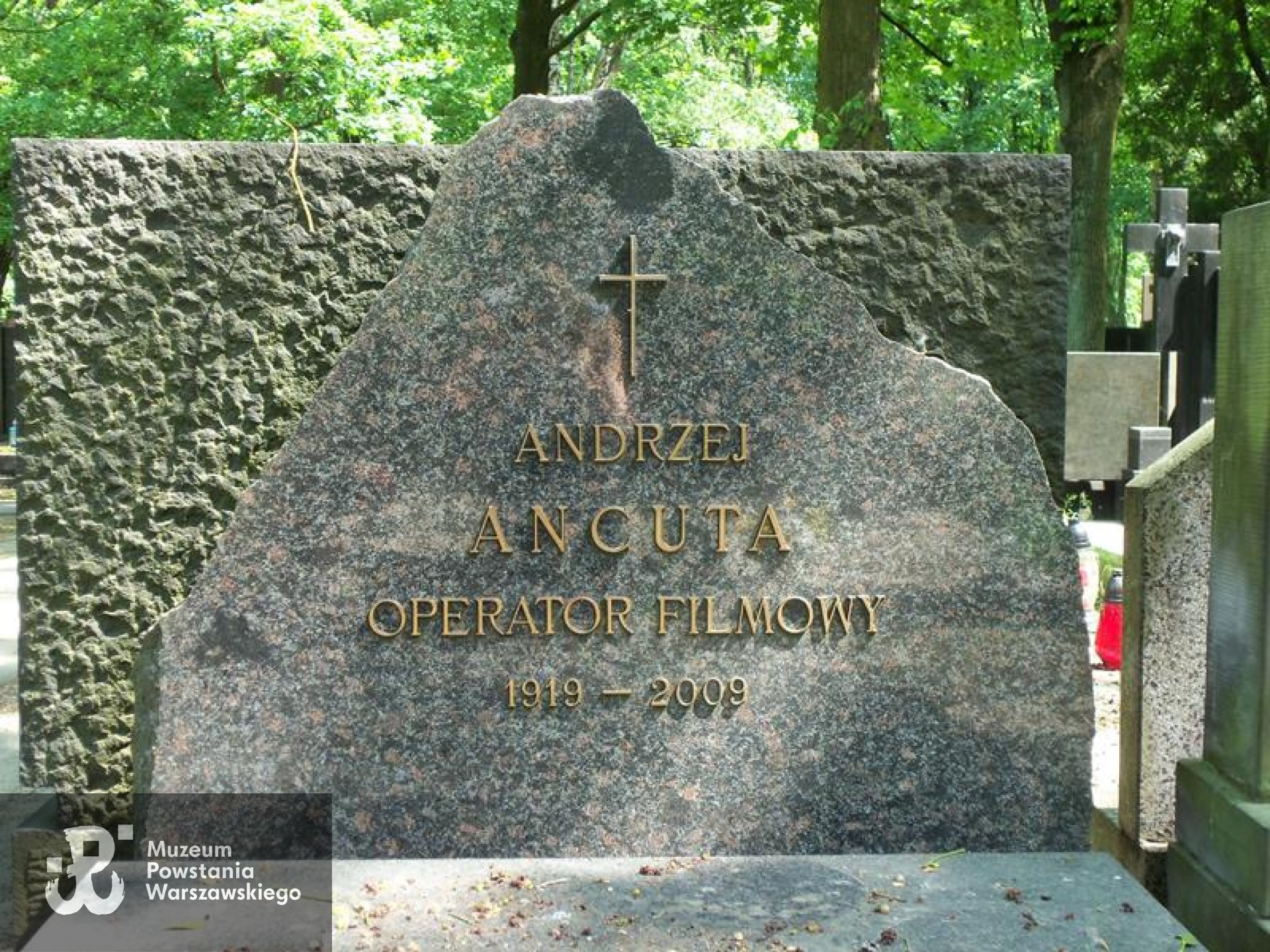 Źródło: https://cmentarze.um.warszawa.pl/pomnik.aspx?pom_id=39617 [dostęp: 10.04.2025].