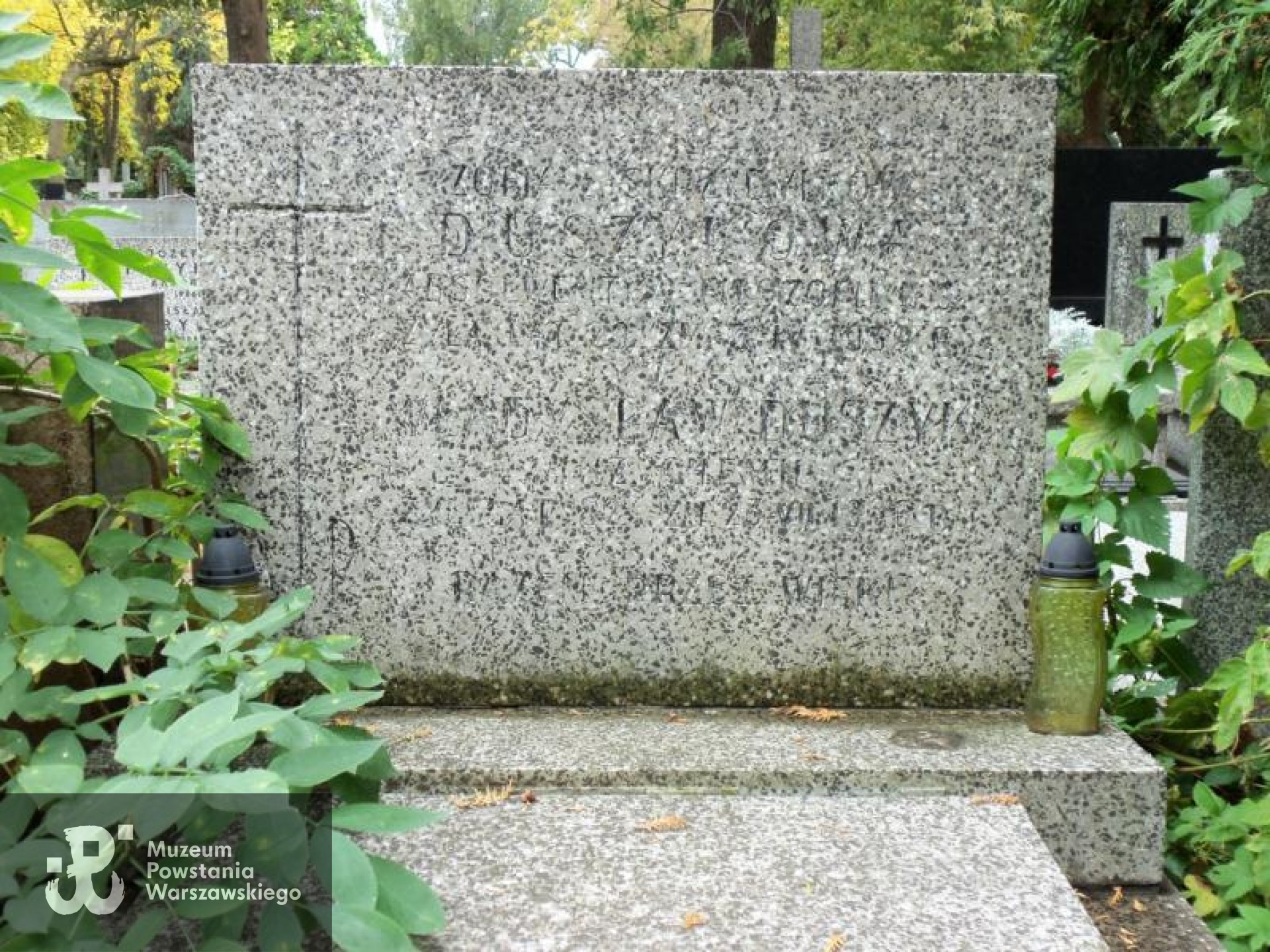 Źródło: https://cmentarze.um.warszawa.pl/pomnik.aspx?pom_id=26285 [dostęp: 22.10.2025].