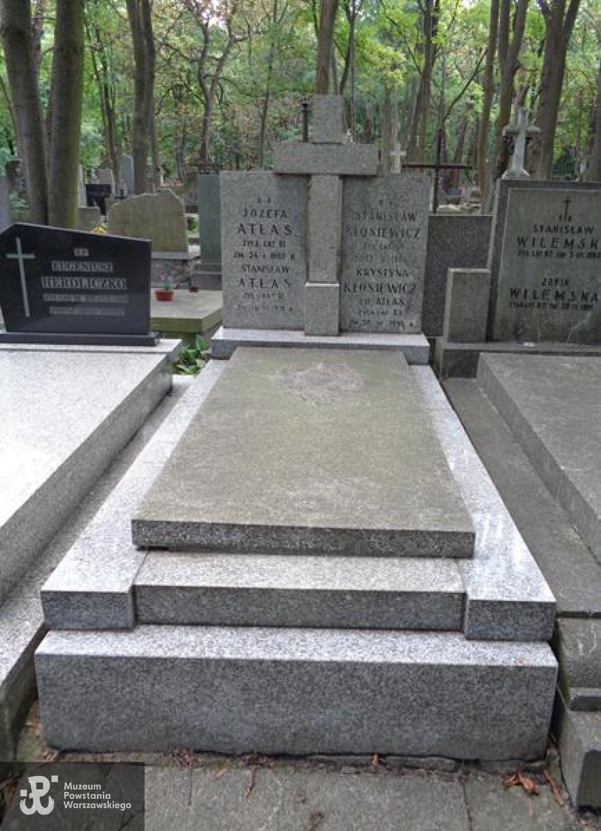 Źródło: https://cmentarze.um.warszawa.pl/pomnik.aspx?pom_id=49434 [dostęp: 25.04.2025].