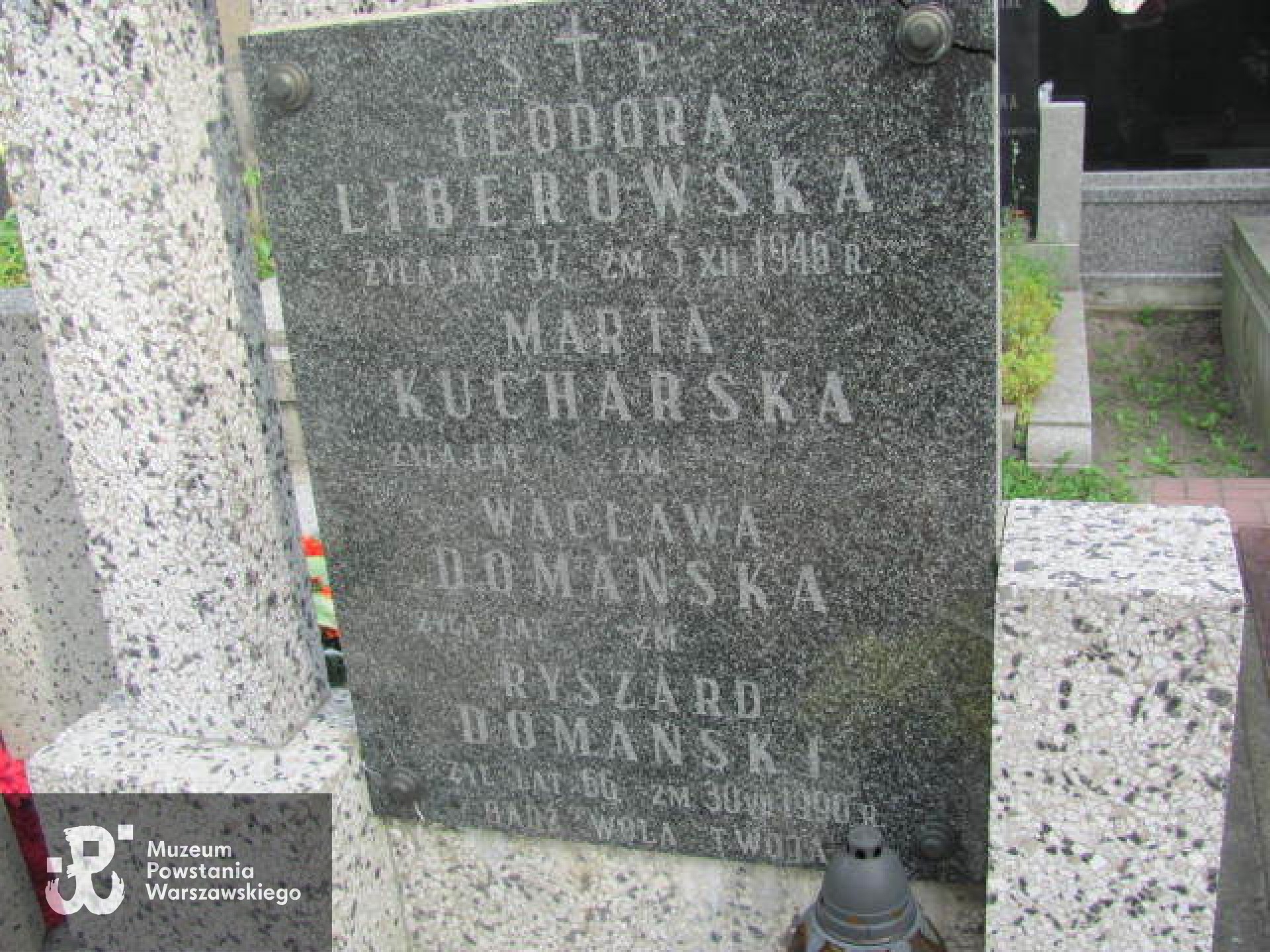 Źródło: https://warszawawlochy.grobonet.com/grobonet/start.php?id=detale&idg=13455 [dostęp: 24.10.2025].