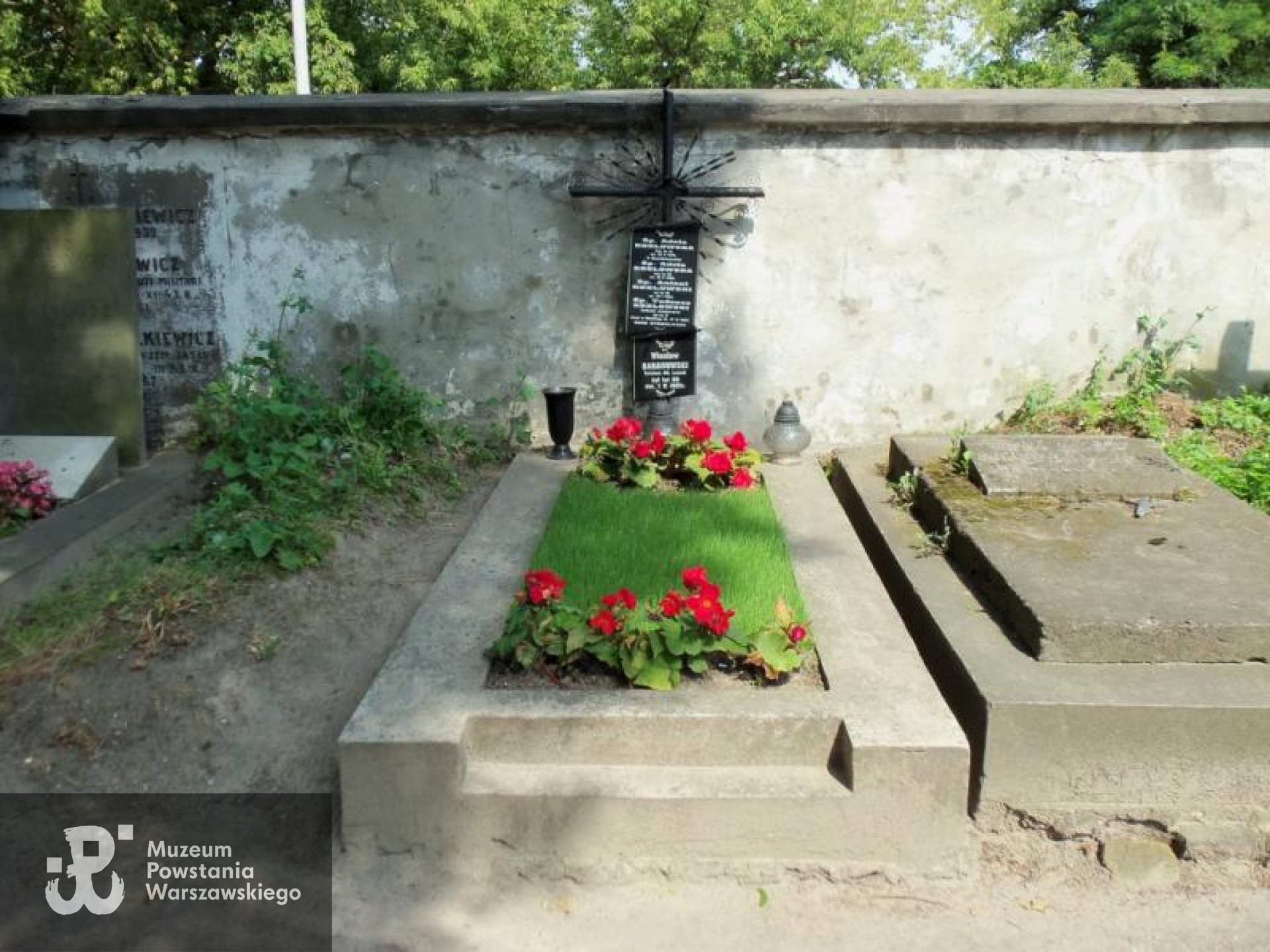 Źródło: https://cmentarze.um.warszawa.pl/pomnik.aspx?pom_id=20646 [dostęp: 12.05.2025].