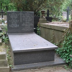 Źródło: https://cmentarze.um.warszawa.pl/pomnik.aspx?pom_id=34627 [dostęp: 12.11.2025].