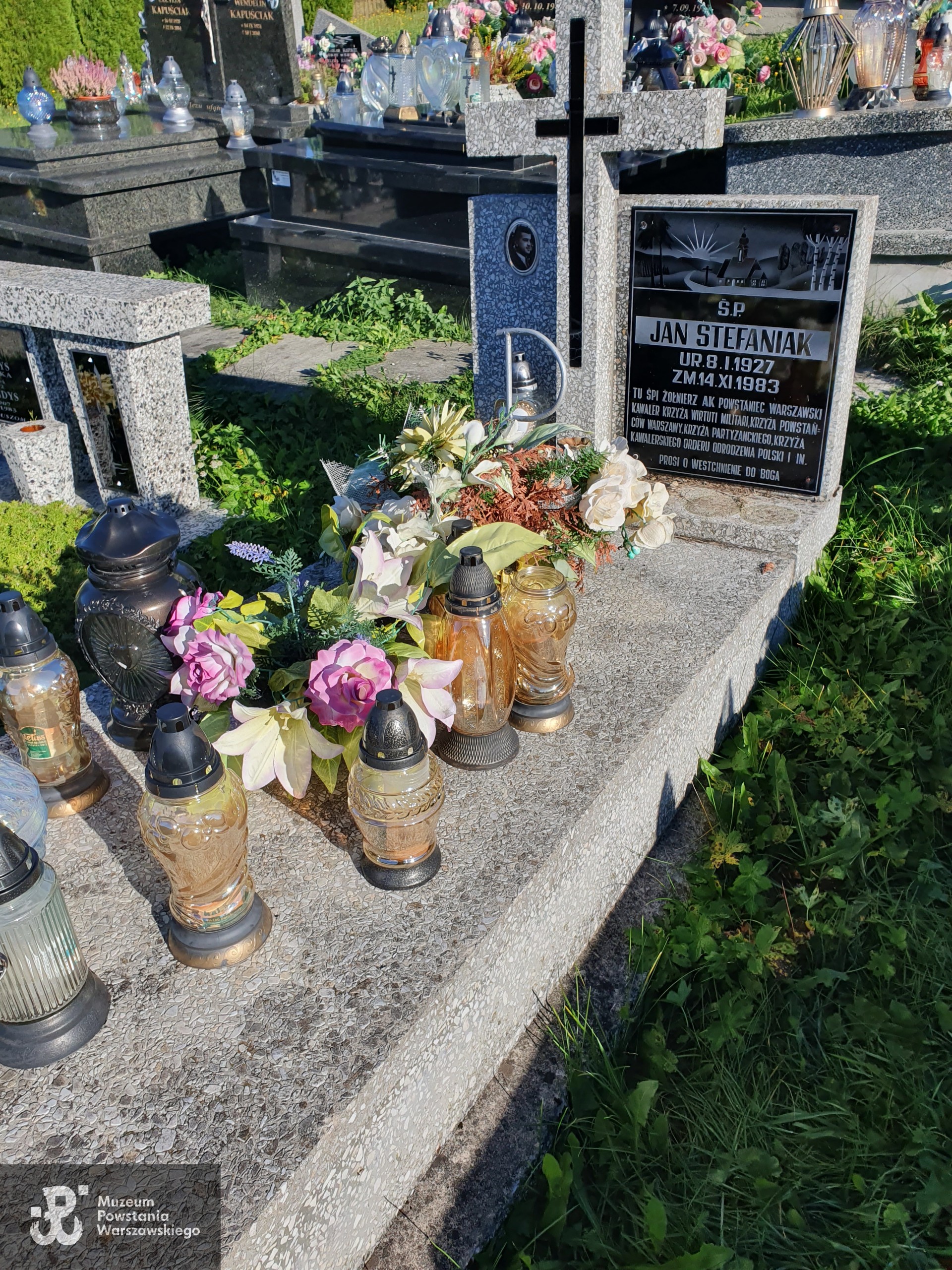 Źródło: formularz zgłoszeniowy do Bazy grobów Powstańców Warszawskich.