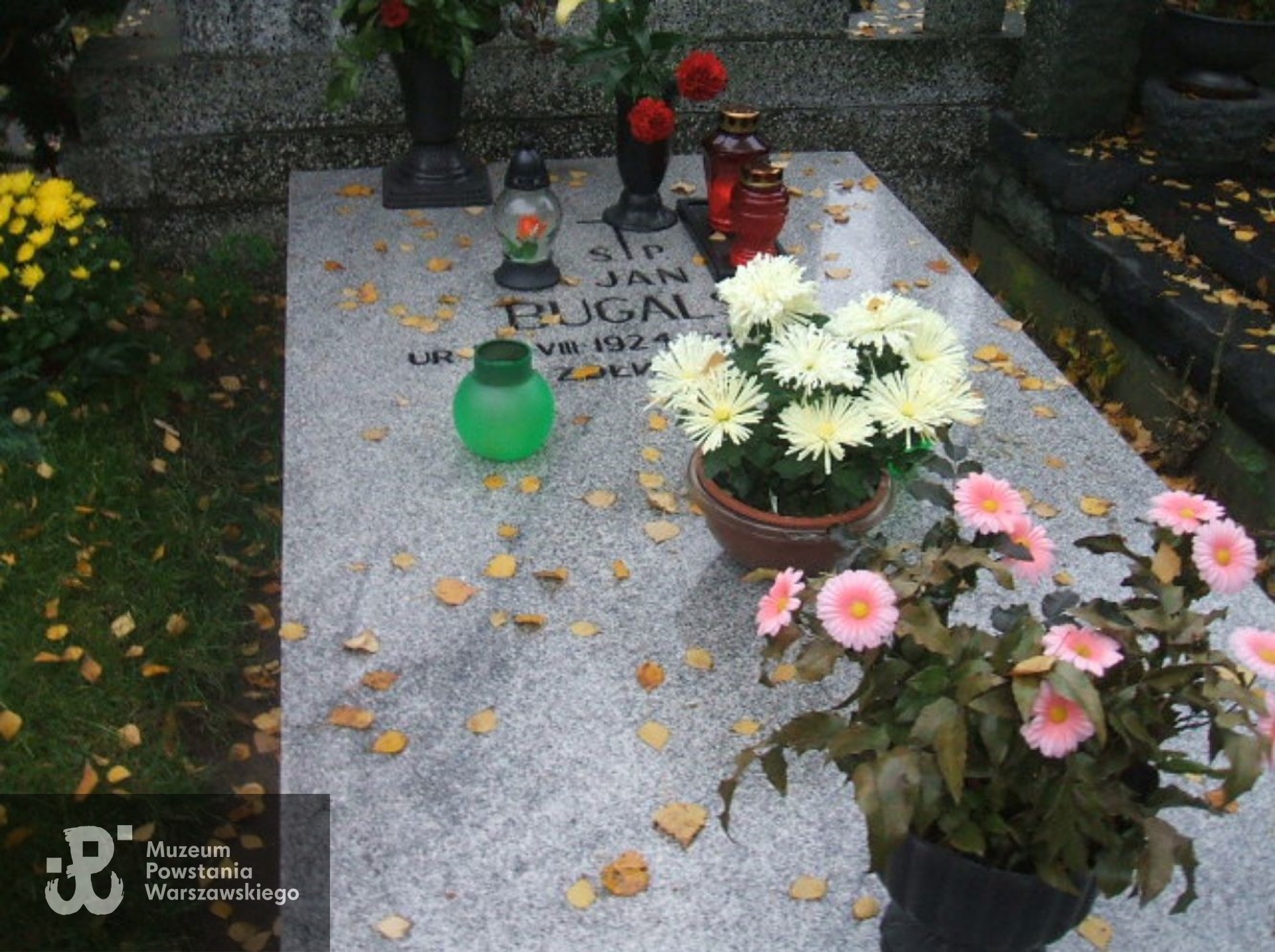 Źródło: https://warszawa.grobonet.com/grobonet/start.php?id=detale&idg=22395&inni=0&cinki=0 [dostęp: 23.06.2025].