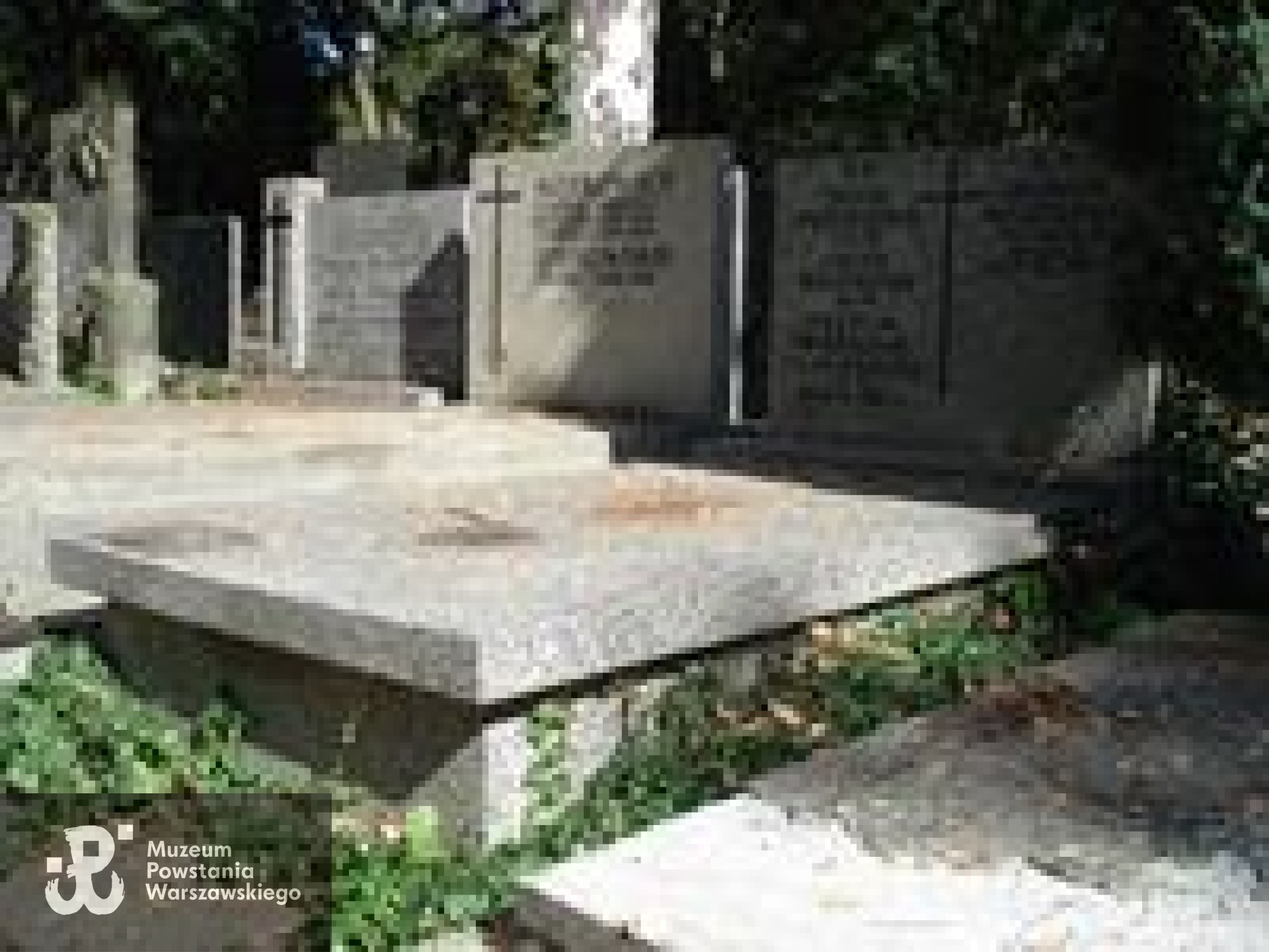 Źródło: https://cmentarze.um.warszawa.pl/pomnik.aspx?pom_id=42233 [dostęp: 10.04.2025].