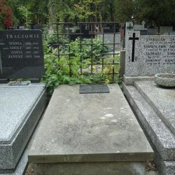 Źródło: https://cmentarze.um.warszawa.pl/pomnik.aspx?pom_id=43778 [dostęp: 30.01.2026].