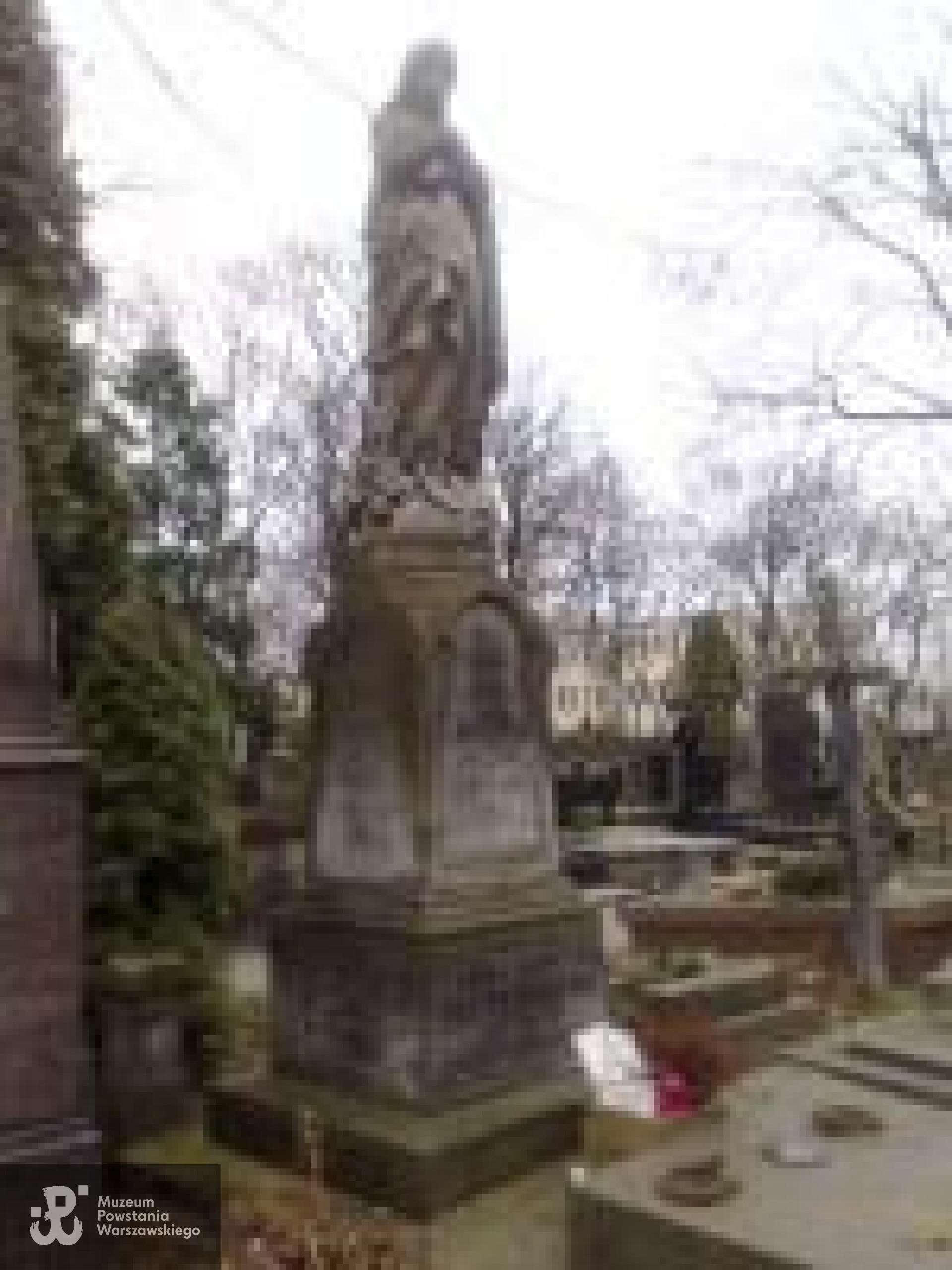 Źródło: https://cmentarze.um.warszawa.pl/pomnik.aspx?pom_id=6115 [dostęp: 10.04.2025].