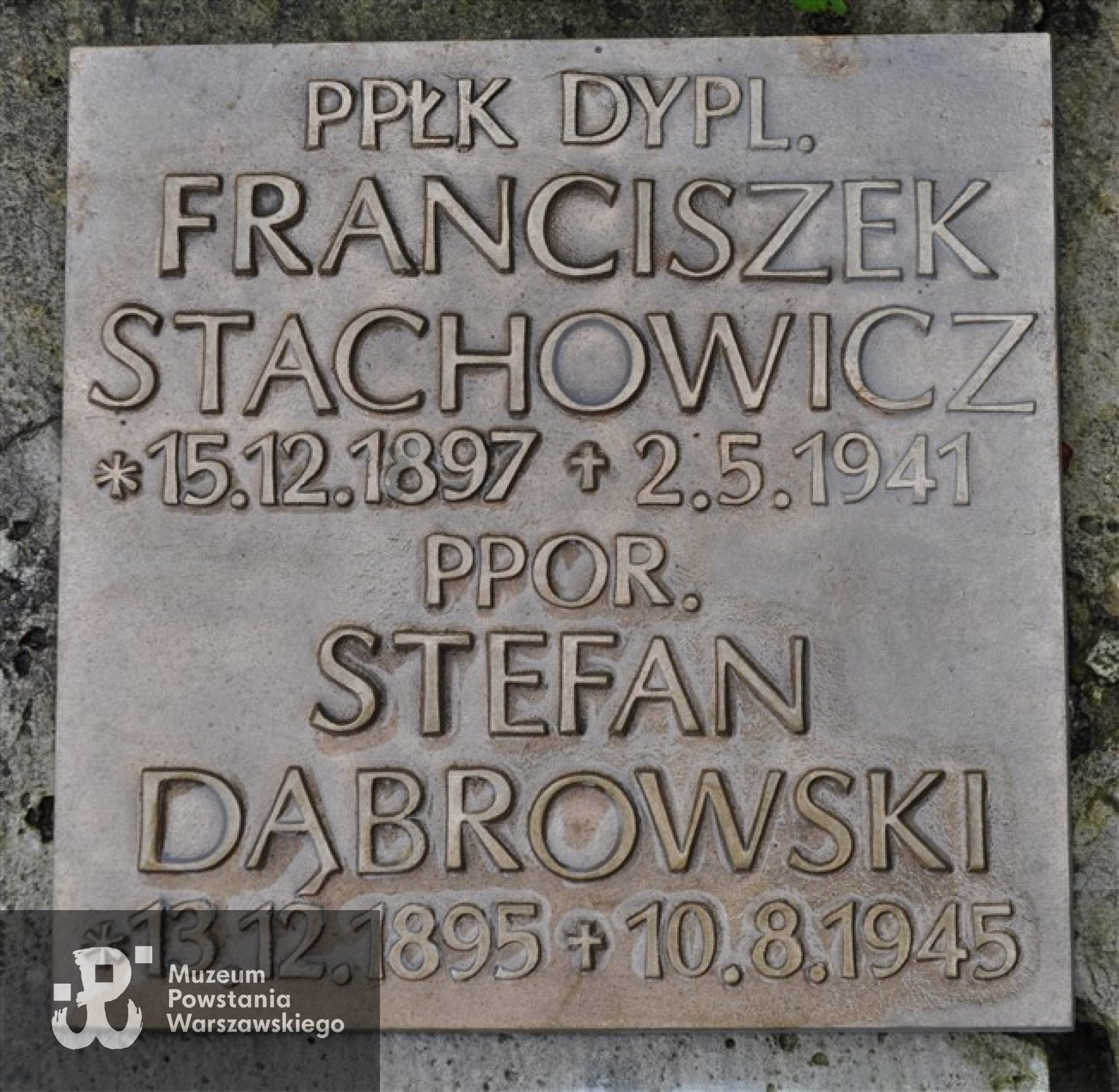 Źródło: https://www.polskiegroby.pl/osoba.php?jez=pl&osobaok=9063&nazwiskoimie=D%C4%84BROWSKI%20Stefan [dostęp: 3.10.2025].