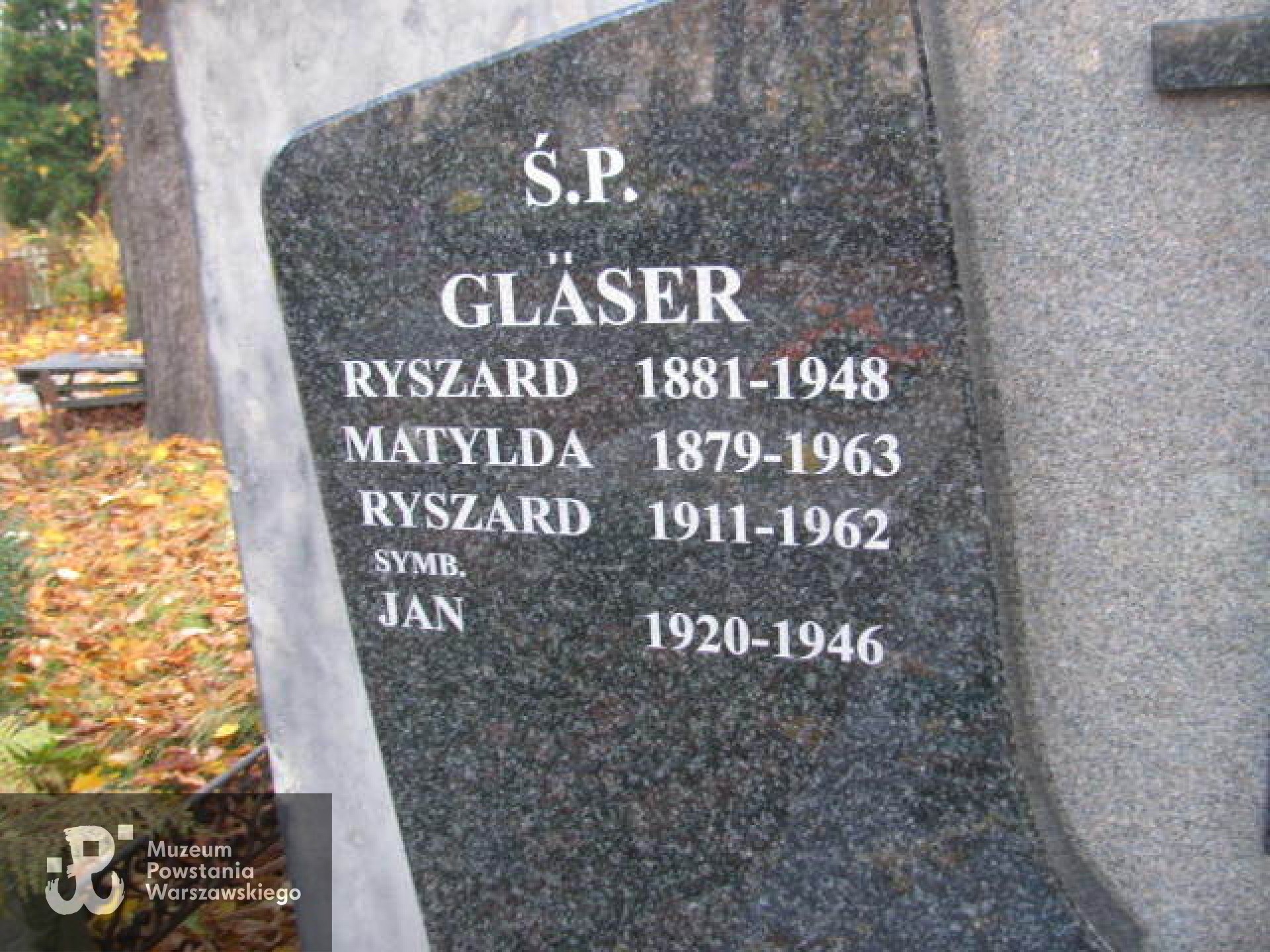 Grób symboliczny na Cmentarzu Ewangelicko-Augsburskim w Warszawie. Źródło: https://wawamlynarska.grobonet.com/grobonet/start.php?id=detale&idg=14649&inni=0 [dostęp: 06.02.2026].