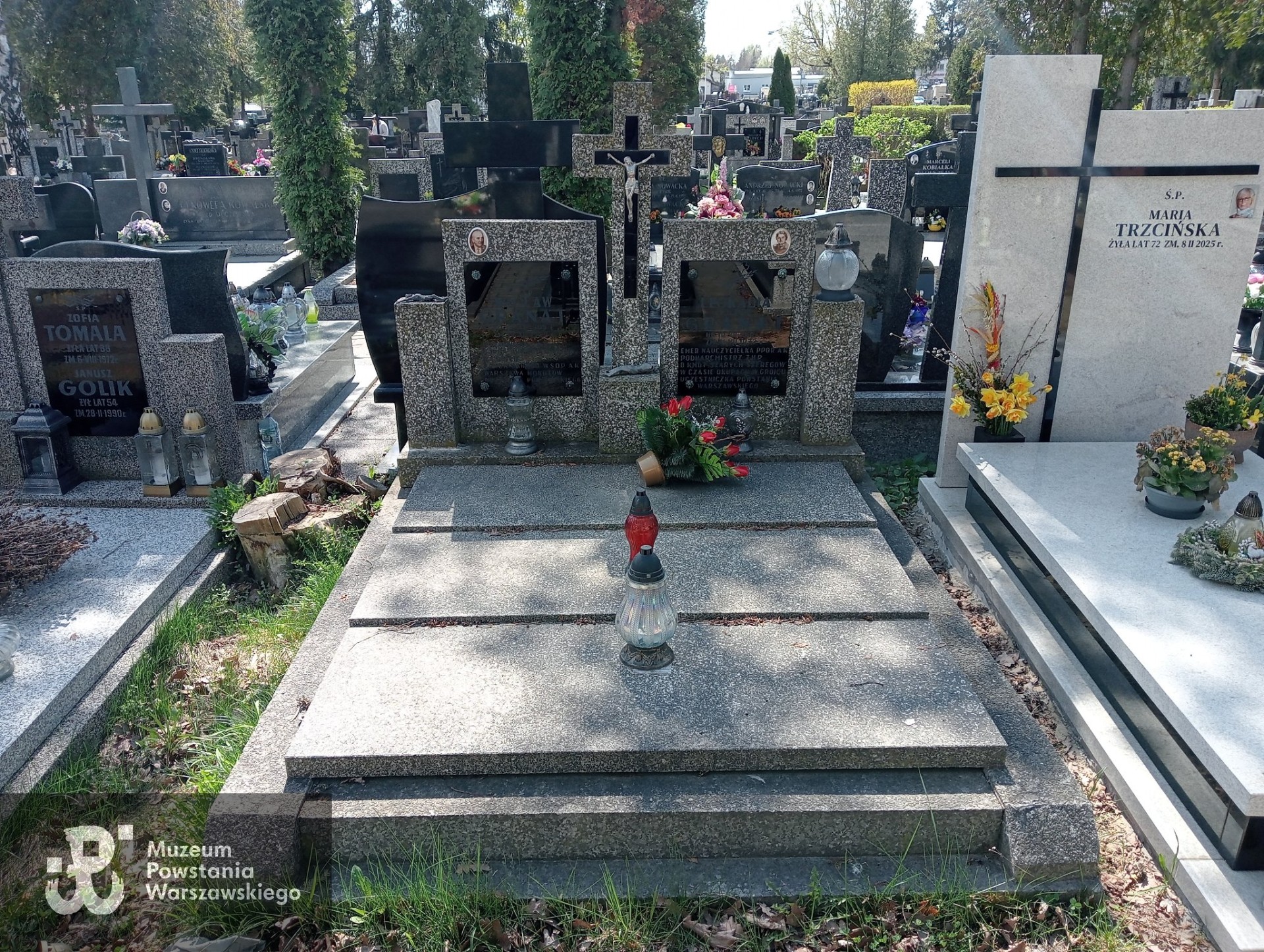 Źródło: https://piaseczno.grobonet.com/grobonet/start.php?id=detale&idg=2225 [dostęp: 17.06.2026].