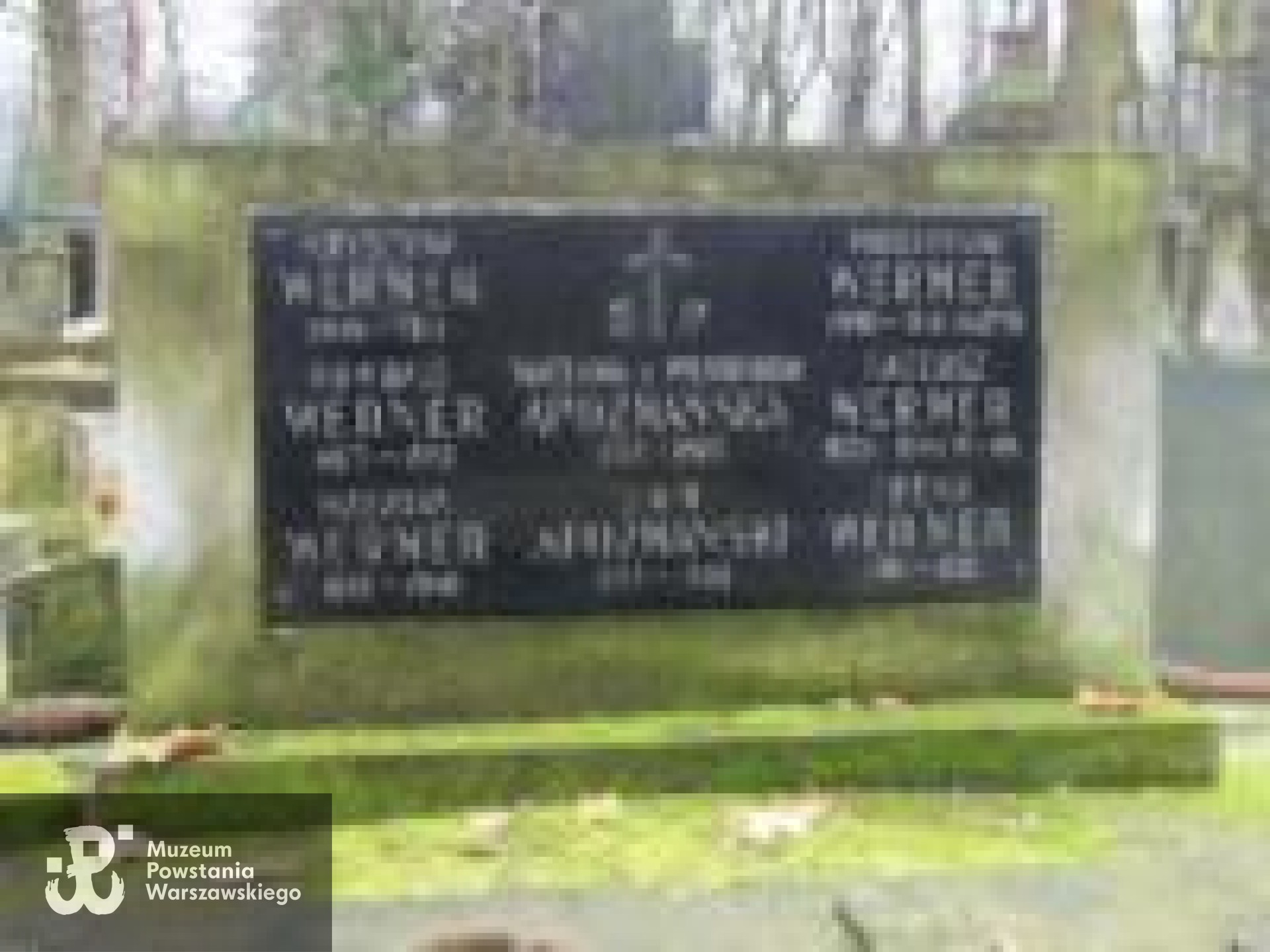 Źródło: https://cmentarze.um.warszawa.pl/pomnik.aspx?pom_id=24696 [dostęp: 10.04.2025].