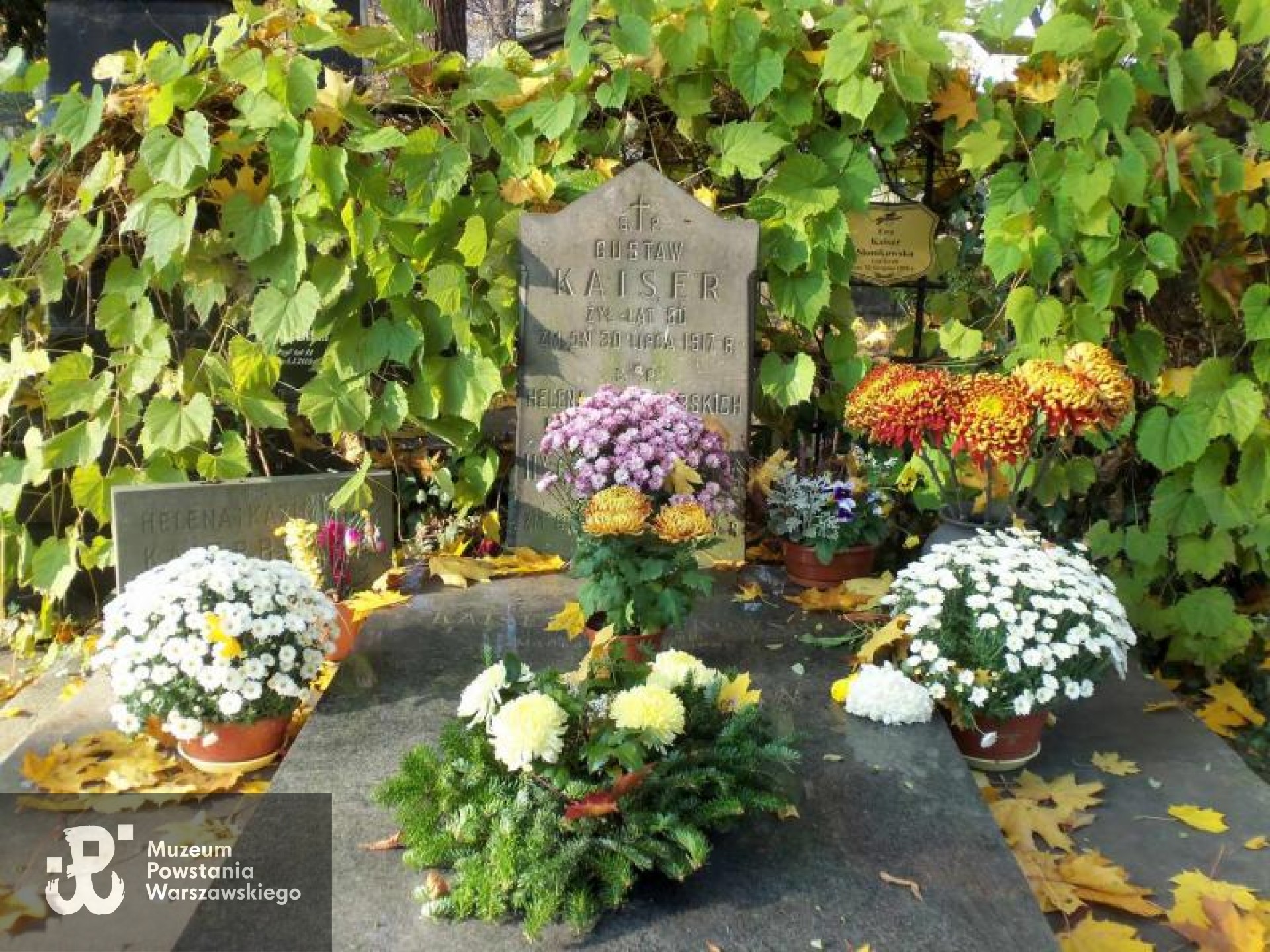 Źródło: https://cmentarze.um.warszawa.pl/pomnik.aspx?pom_id=14450 [dostęp: 23.04.2025].