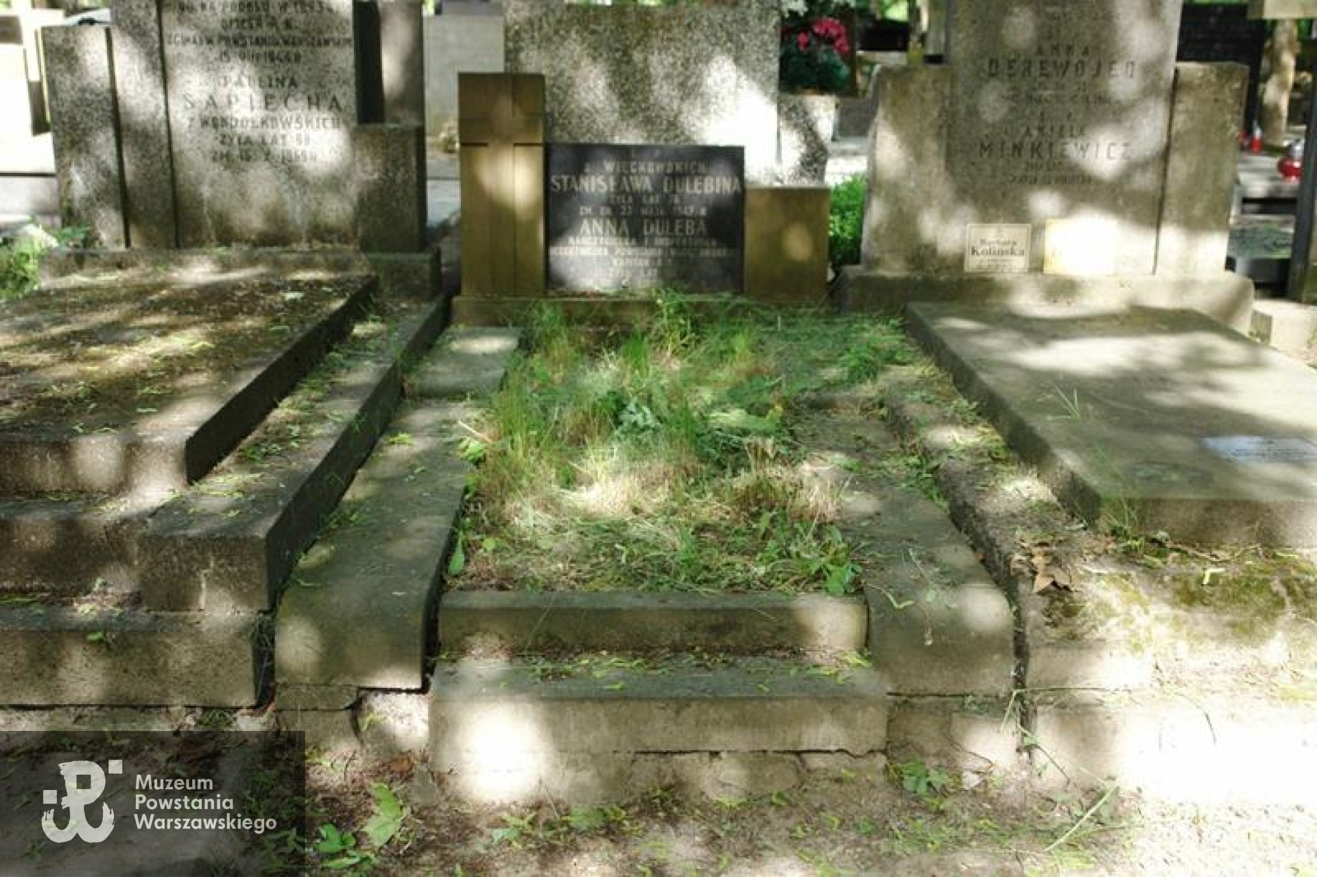 Źródło: https://cmentarze.um.warszawa.pl/pomnik.aspx?pom_id=36028 [dostęp: 14.01.2026].