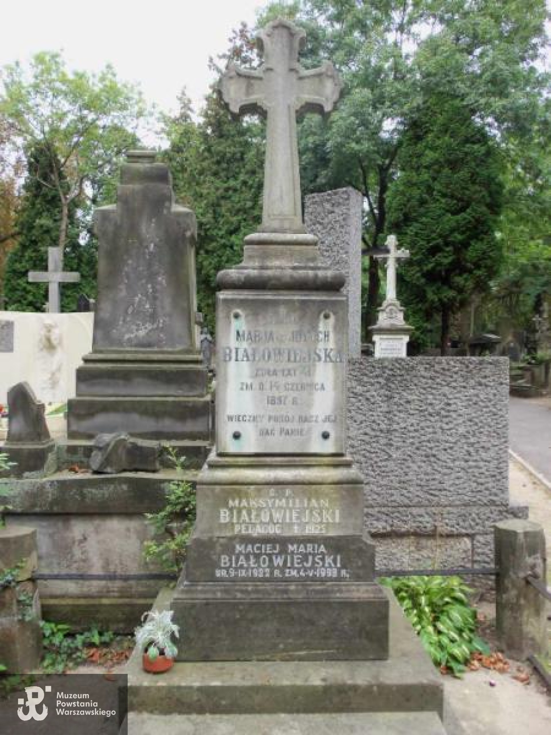 Źródło: https://cmentarze.um.warszawa.pl/pomnik.aspx?pom_id=13118 [dostęp: 20.05.2025].
