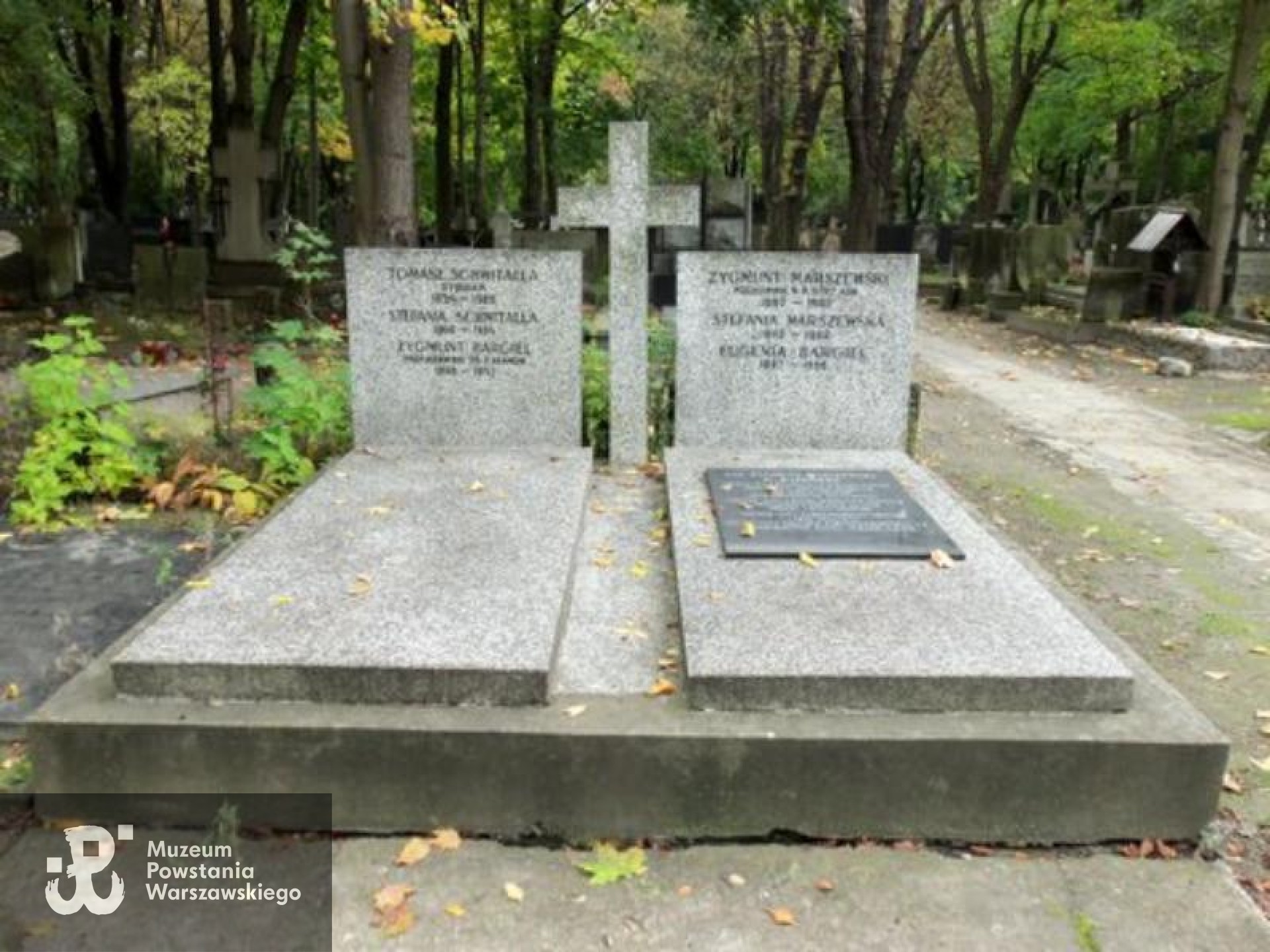 Źródło: https://cmentarze.um.warszawa.pl/pomnik.aspx?pom_id=28450 [dostęp: 12.05.2025].