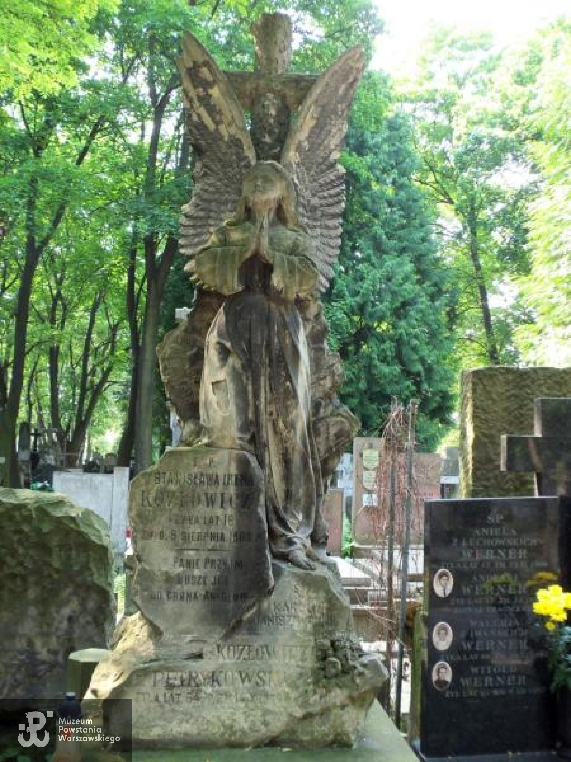 Źródło: https://cmentarze.um.warszawa.pl/pomnik.aspx?pom_id=17508 [dostęp: 28.04.2025].