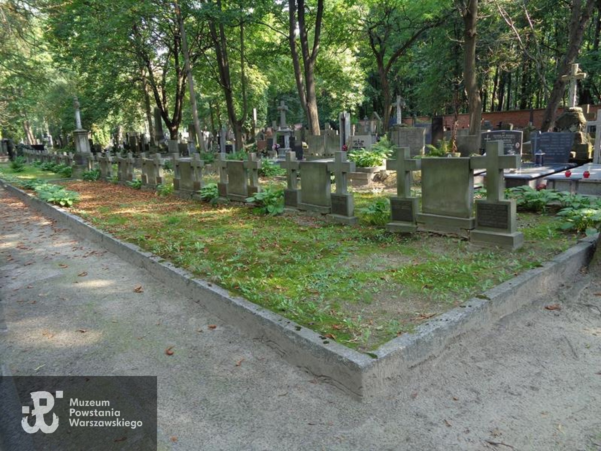 Źródło: https://cmentarze.um.warszawa.pl/pomnik.aspx?pom_id=48562 [dostęp: 10.04.2025].