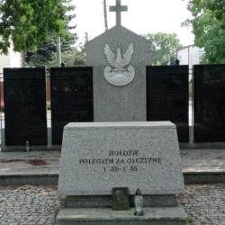 Źródło: https://piaseczno-p.grobonet.com/grobonet/start.php?id=detale&idg=912&inni=0&cinki=0 [dostęp: 12.06.2026].