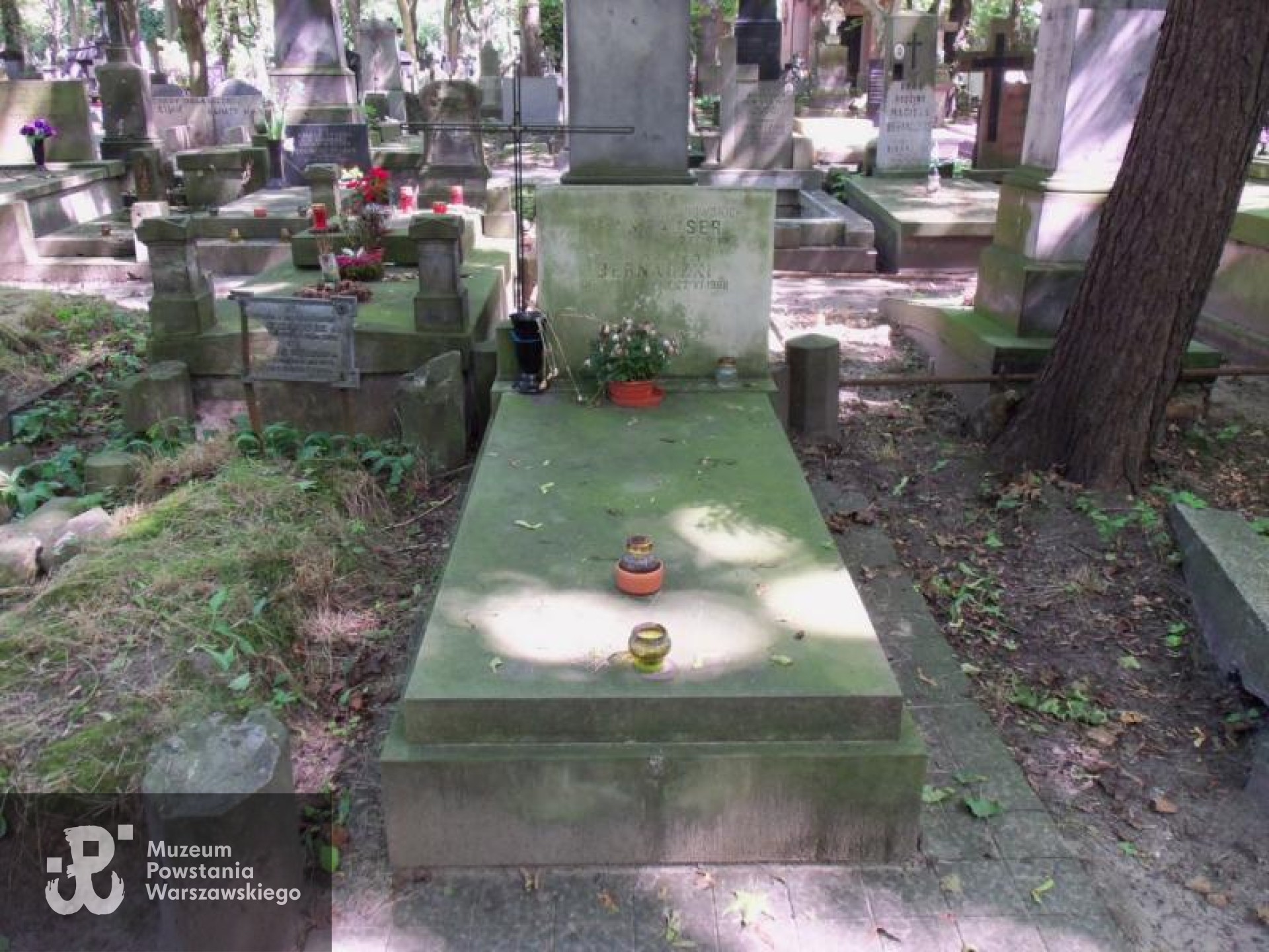 Źródło: https://cmentarze.um.warszawa.pl/pomnik.aspx?pom_id=19488 [dostęp: 19.05.2025].