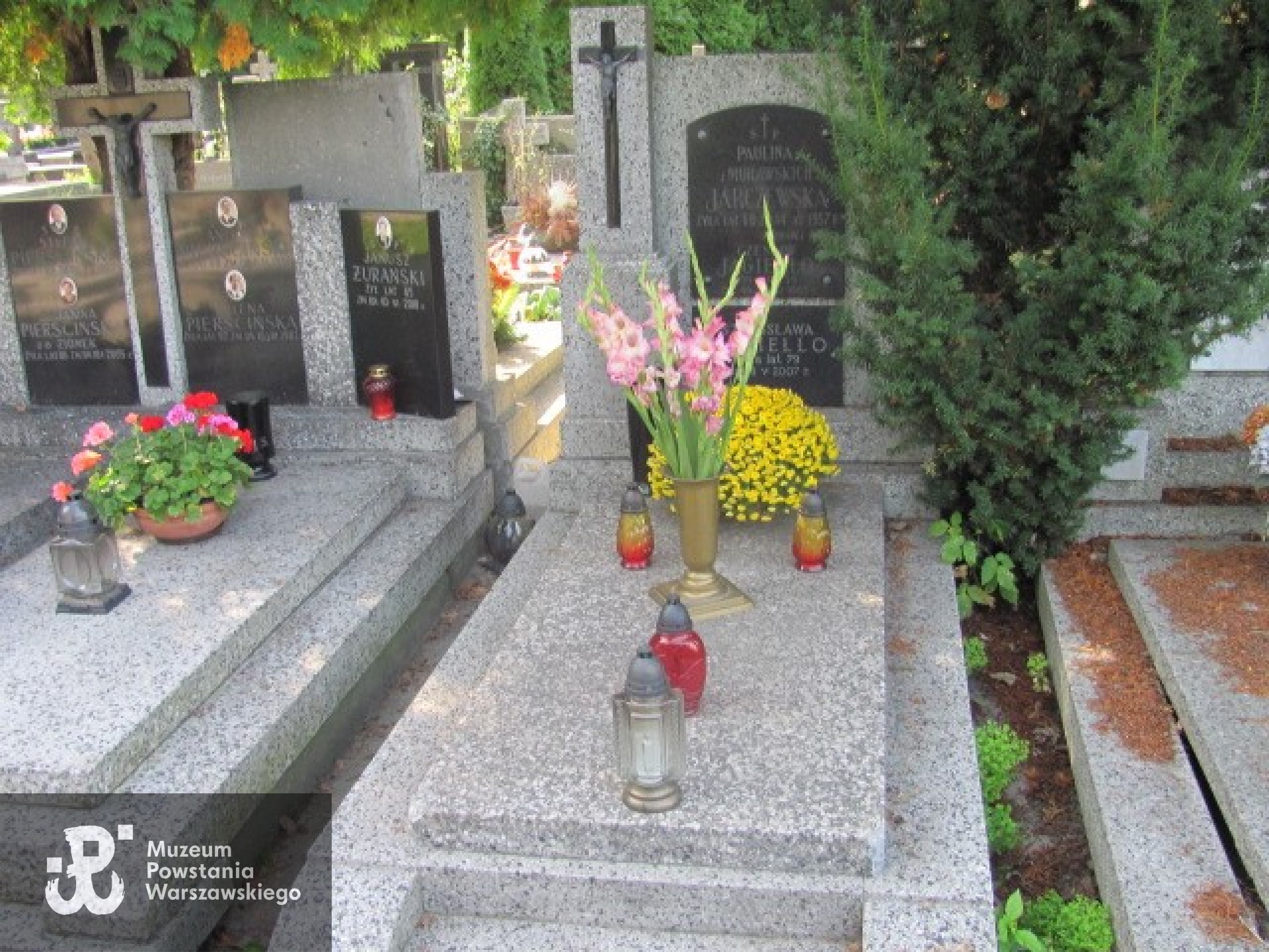Źródło: https://warszawawlochy.grobonet.com/grobonet/start.php?id=detale&idg=12199 [dostęp: 17.07.2026].
